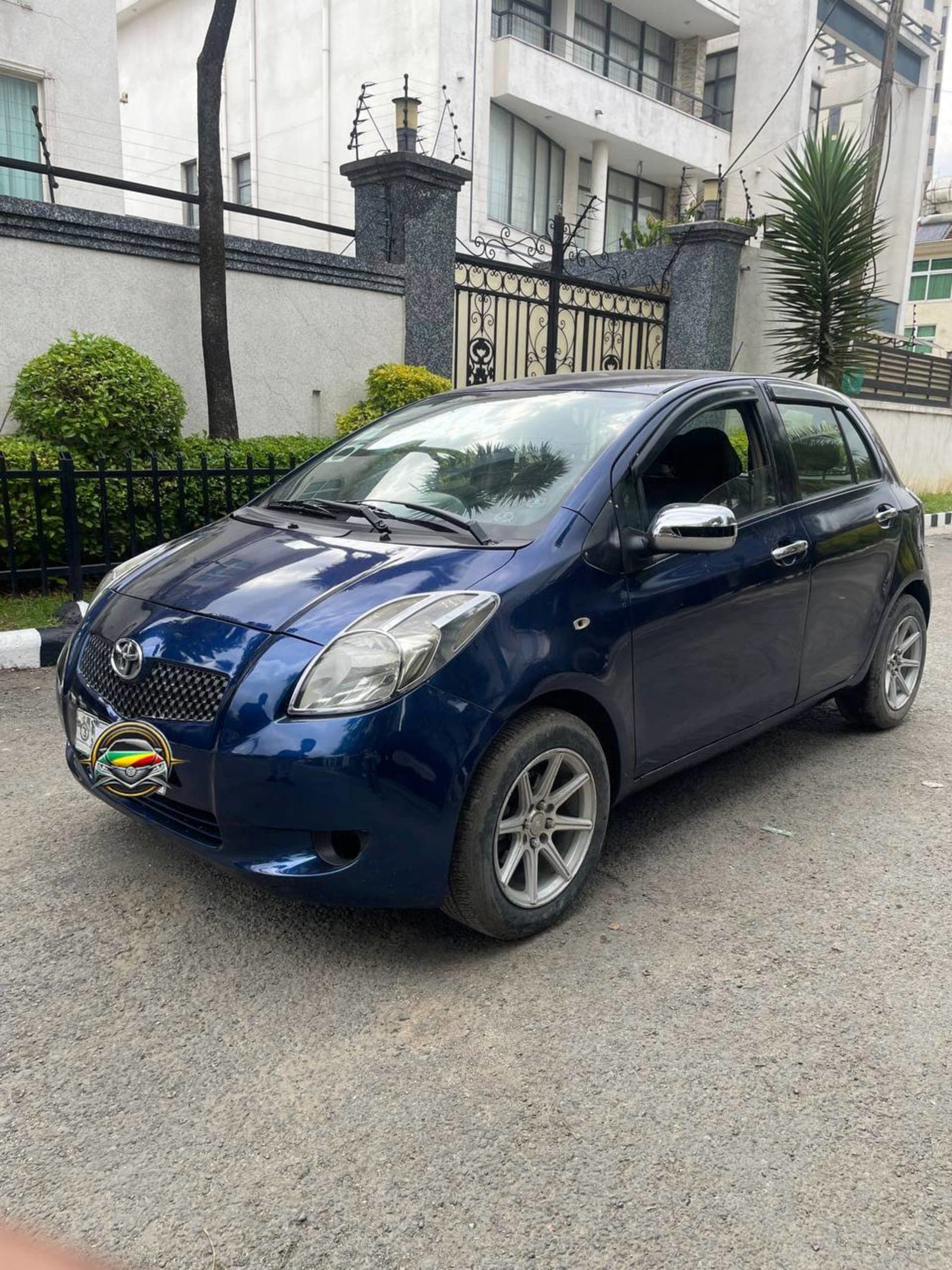2007 Toyota Yaris Compact — photo 3