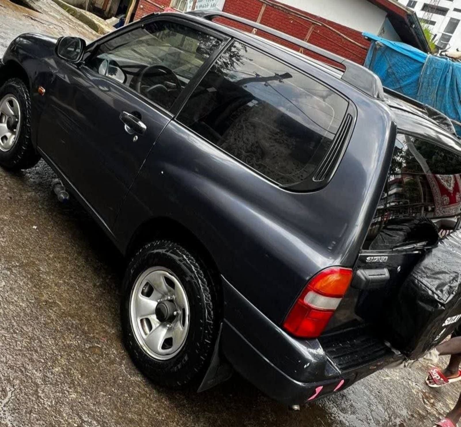2002 Suzuki Grand Vitara โ photo 3