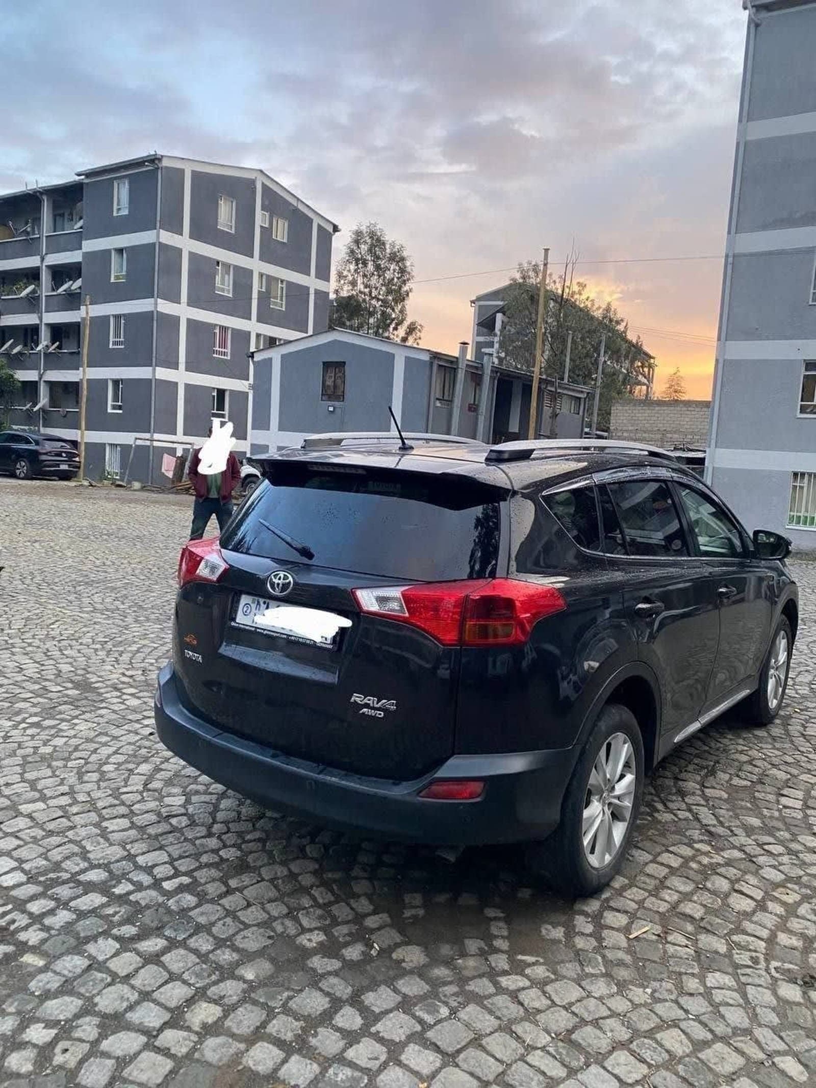2015 Toyota Rav4 — photo 3
