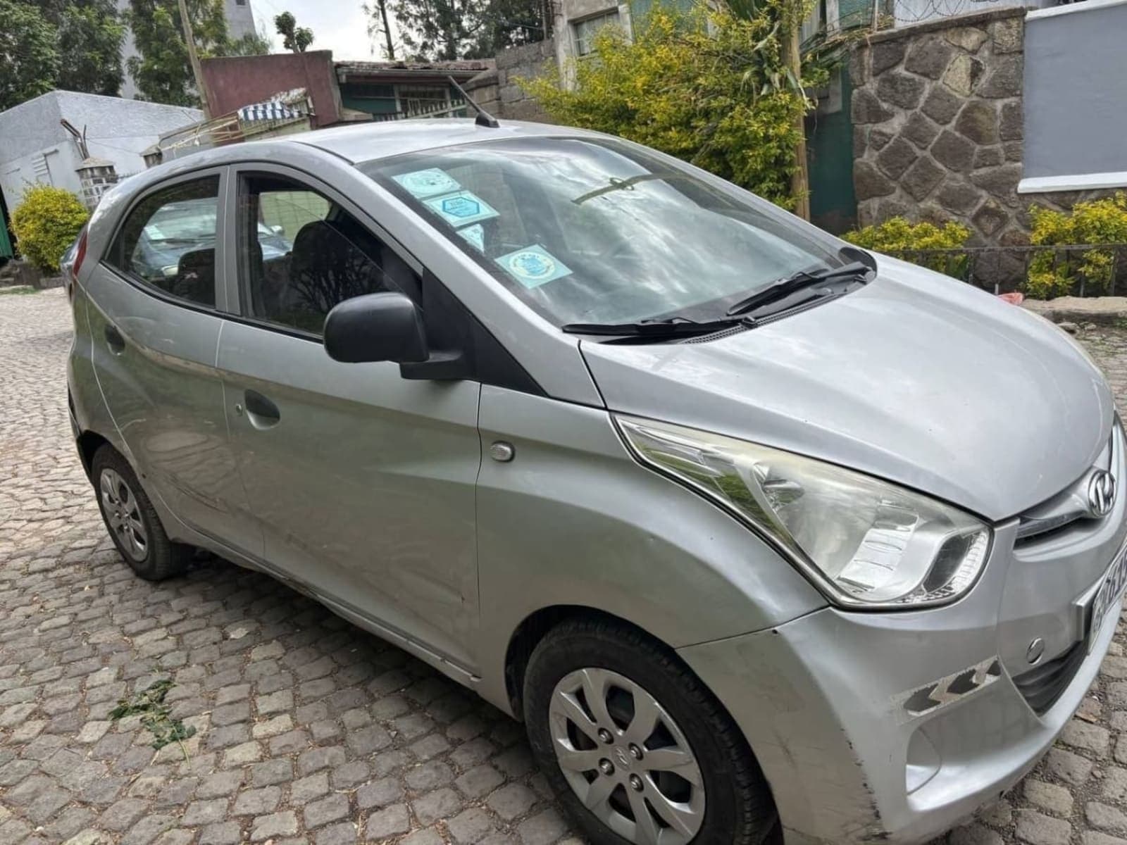 2015 Hyundai Eon — photo 2