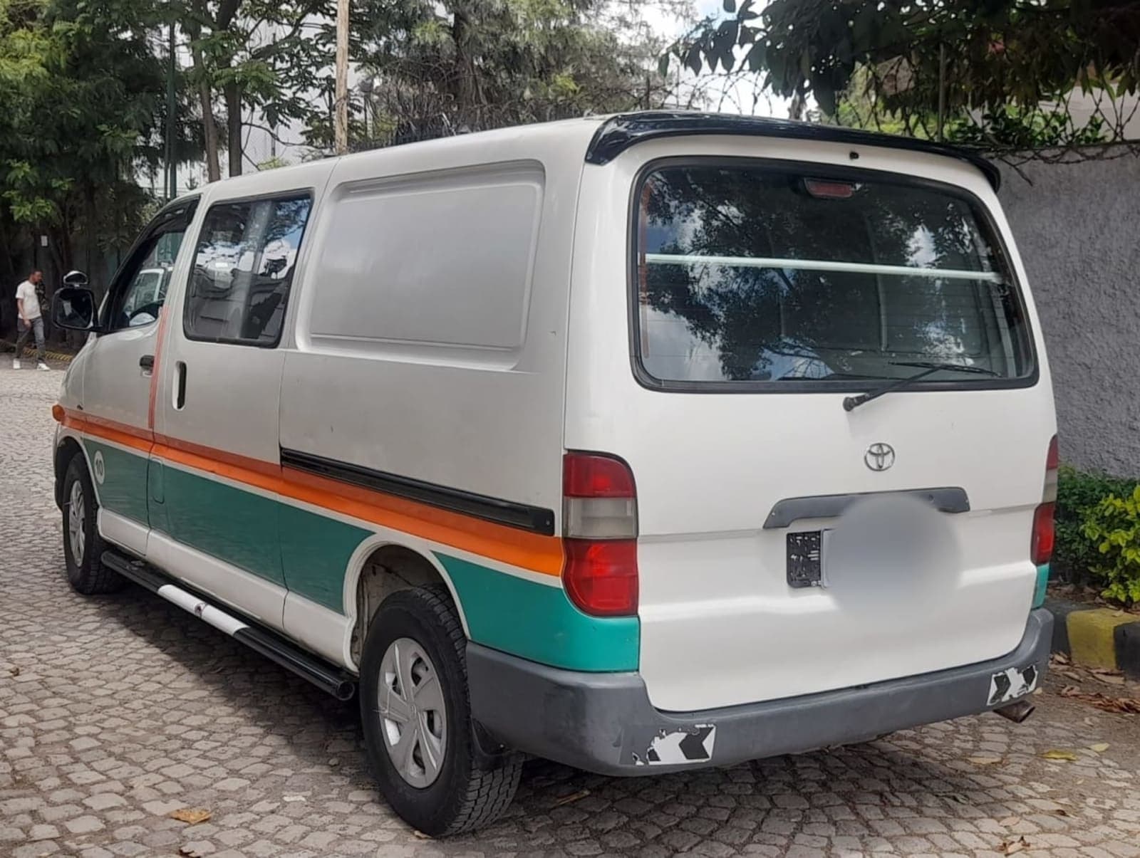 2003 Toyota Dolfin — photo 6