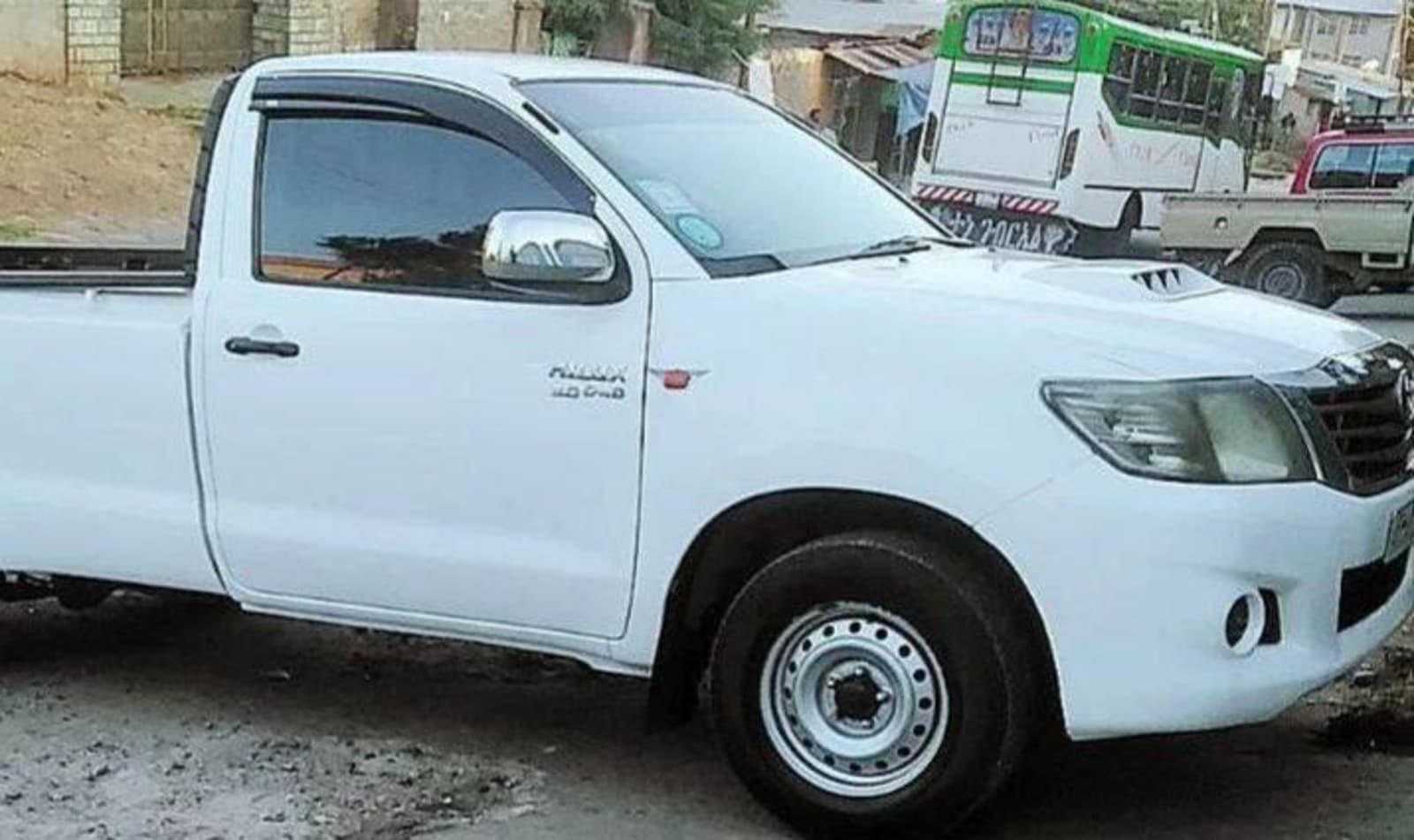 2011 Toyota Hilux King Cab — photo 4
