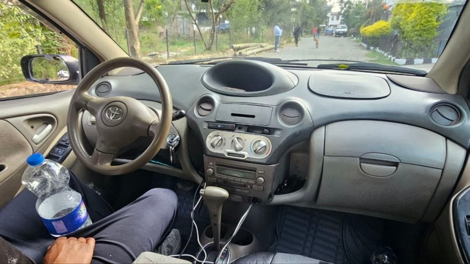 2005 Toyota Platz — photo 5