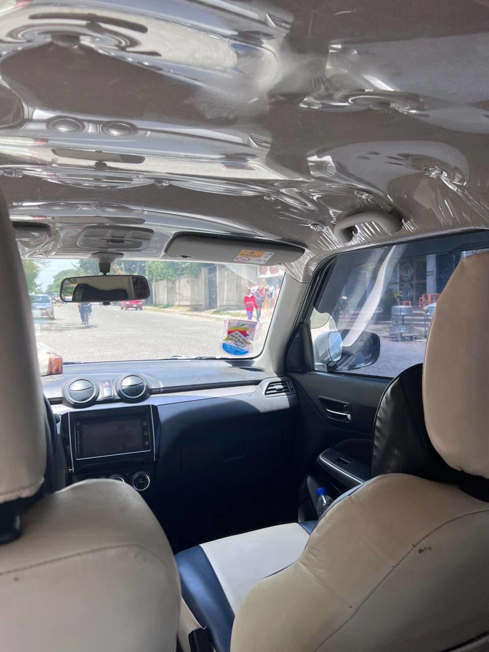 2022 Suzuki Swift — photo 2