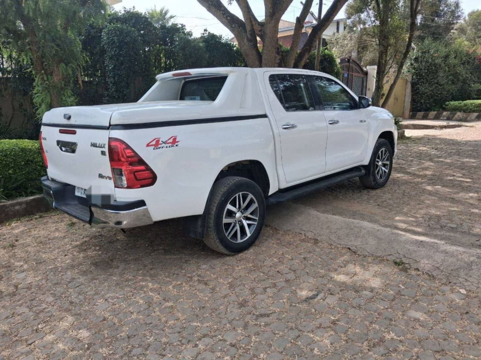 2017 Toyota Hilux Revo — photo 6