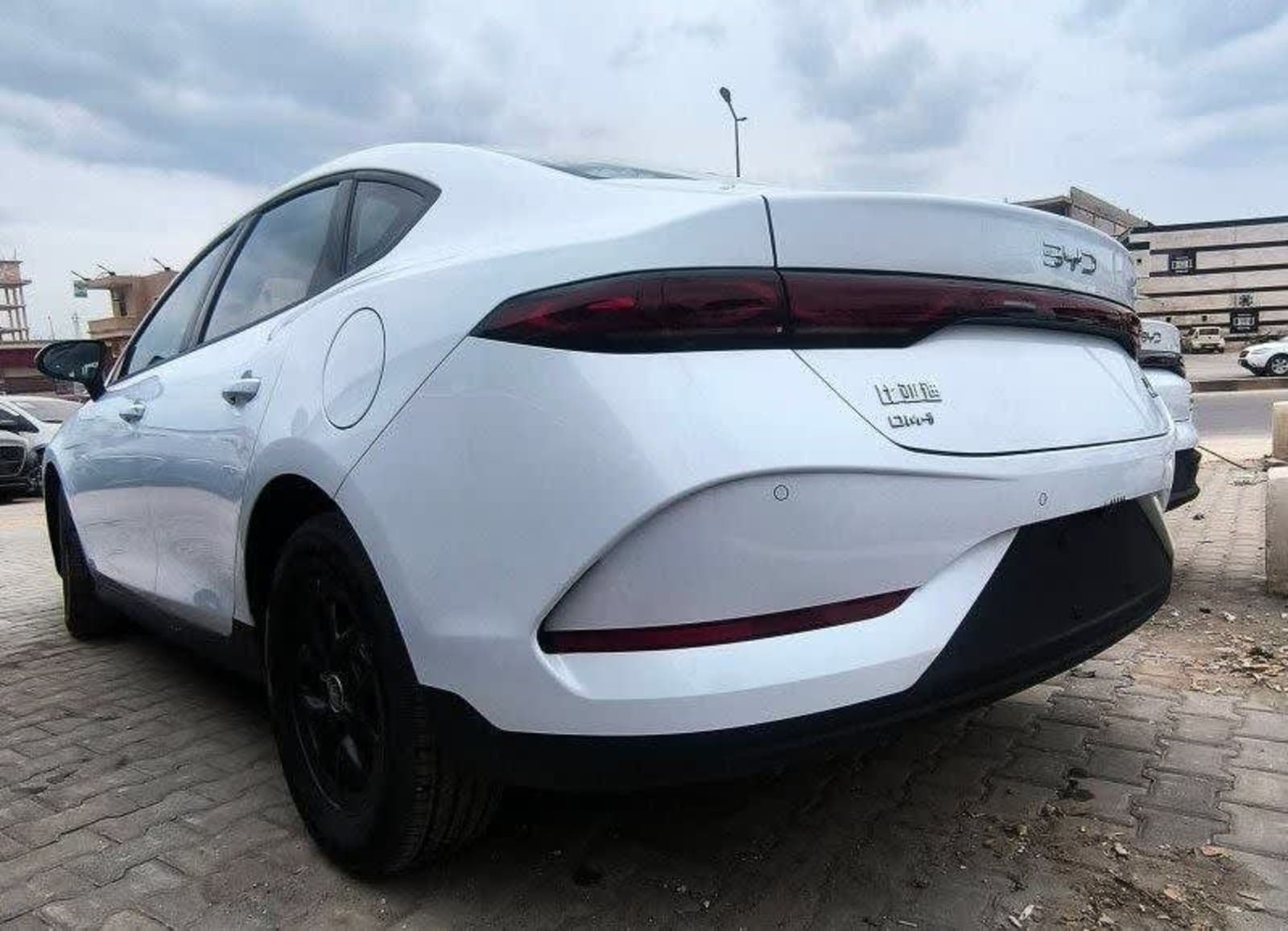 2025 BYD Qin Plus DM-i Glory Edition — photo 3