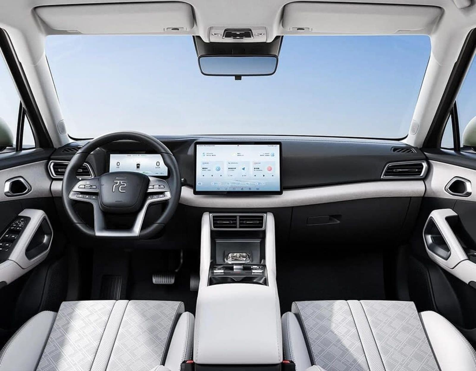 2025 BYD Yuan Up EV 401KM — photo 2