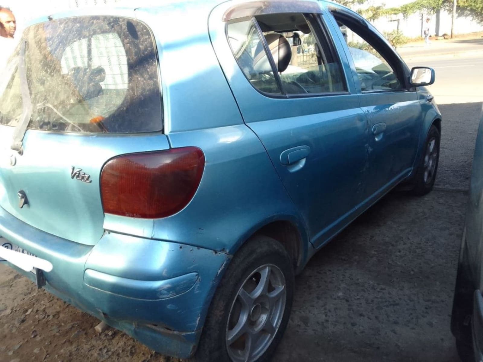 2002 Toyota Vitz — photo 8
