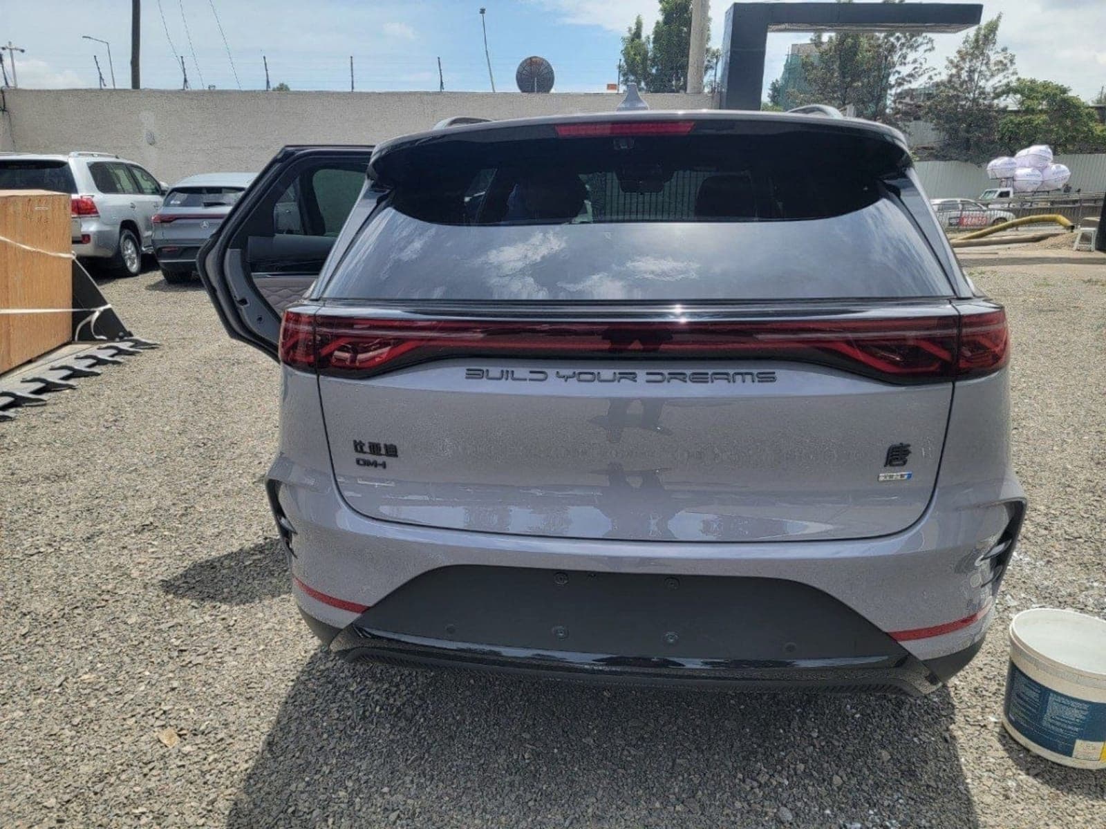 2025 BYD Tang L DM i Hybrid — photo 4