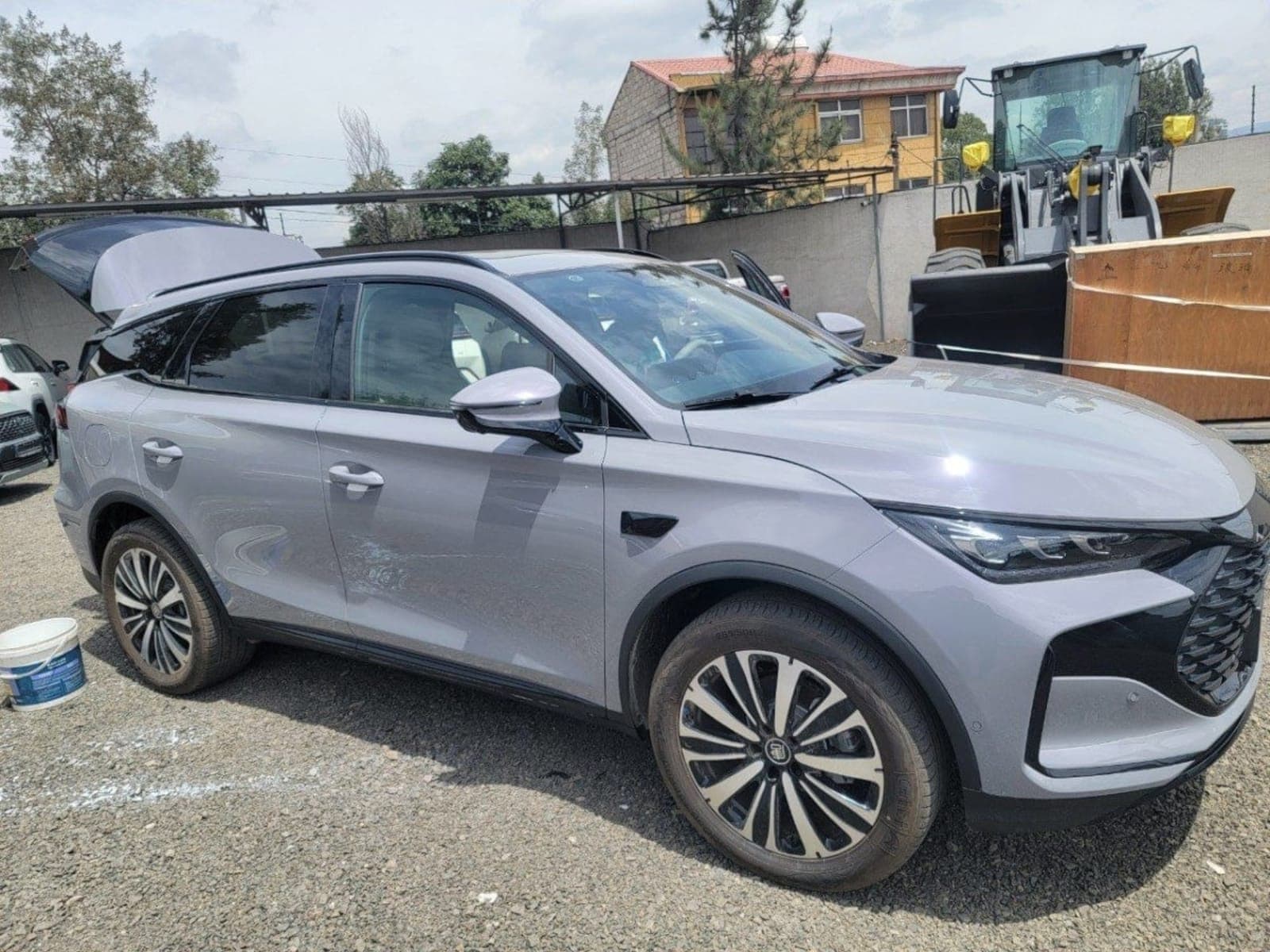 2025 BYD Tang L DM i Hybrid — photo 5