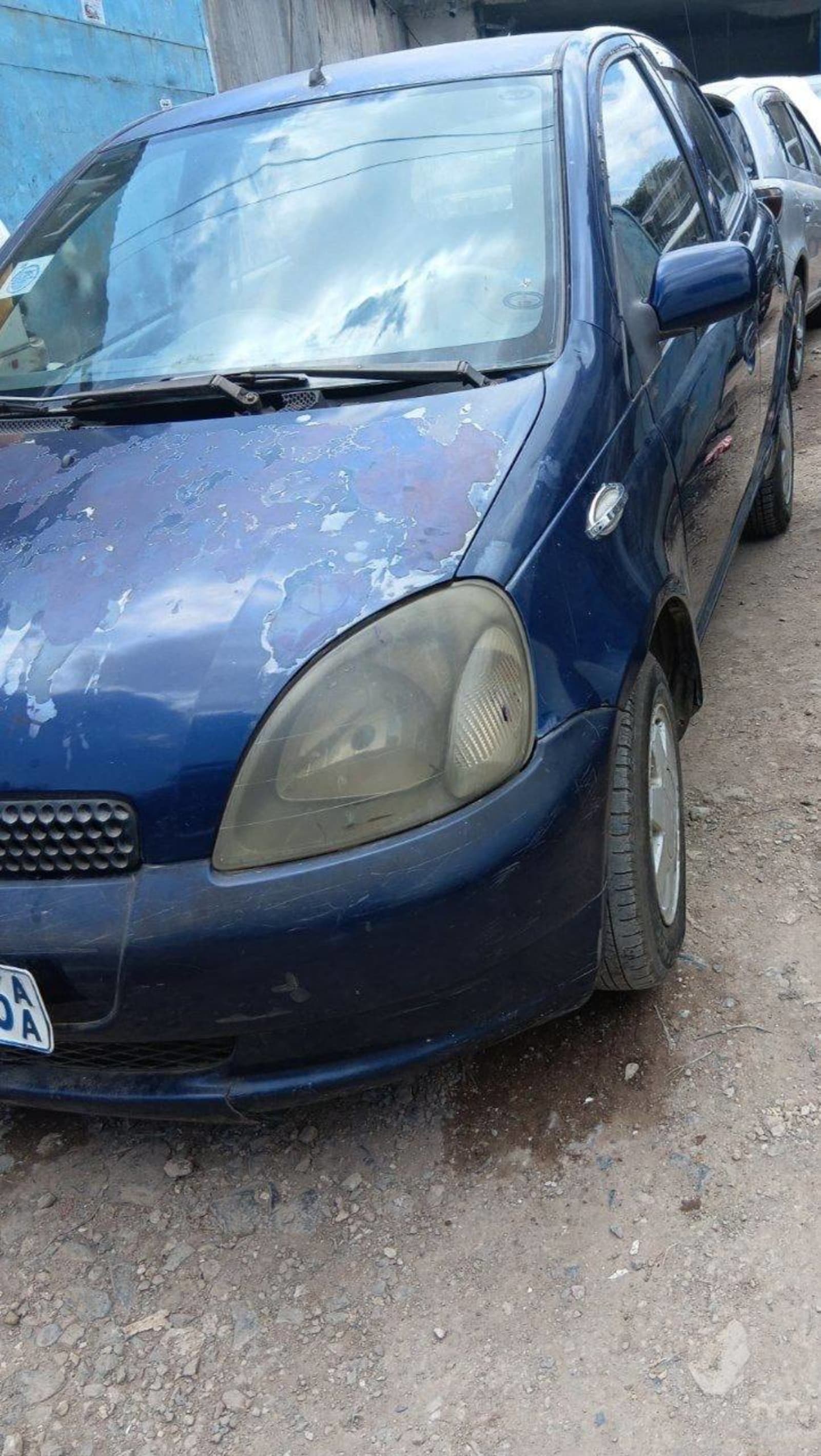 2001 Toyota Vitz — photo 5