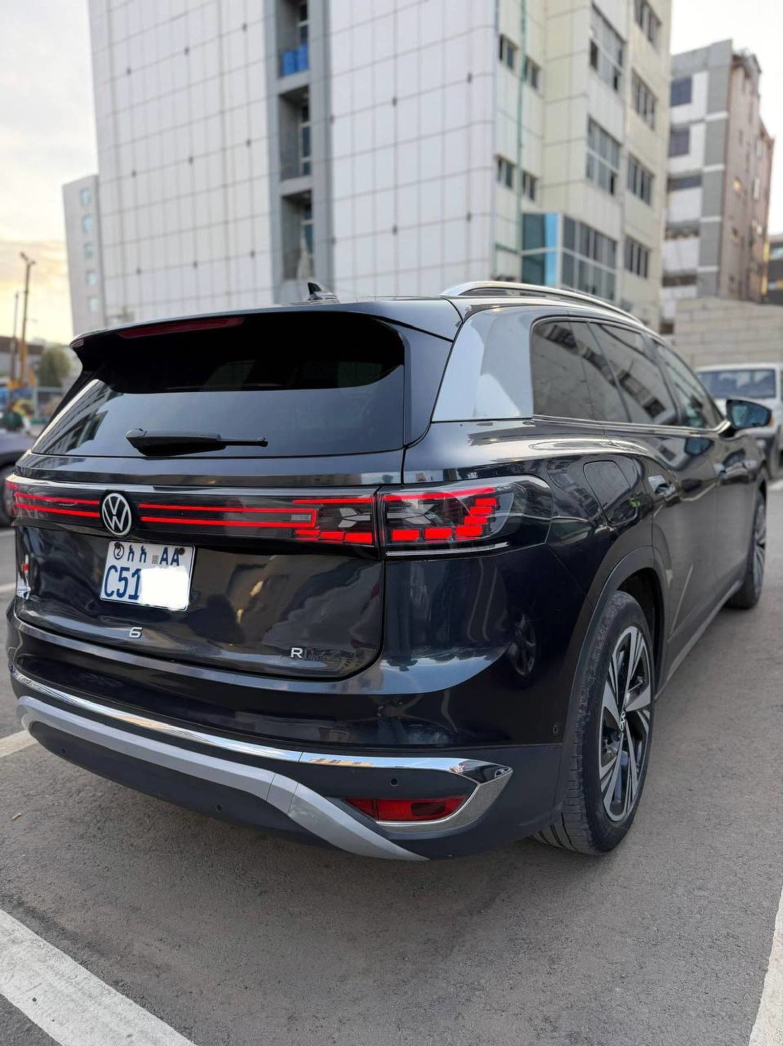 2022 Volkswagen ID.6 crozz Pro — photo 4