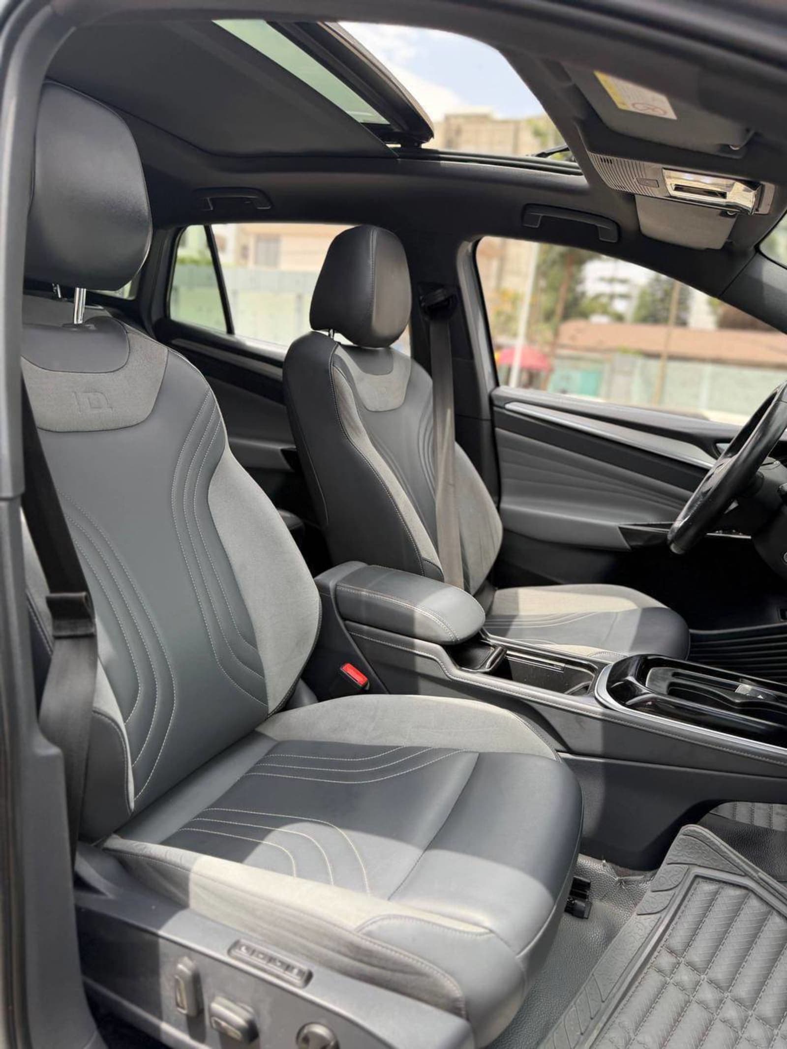 2022 Volkswagen ID.4 Crozz Pro — photo 2