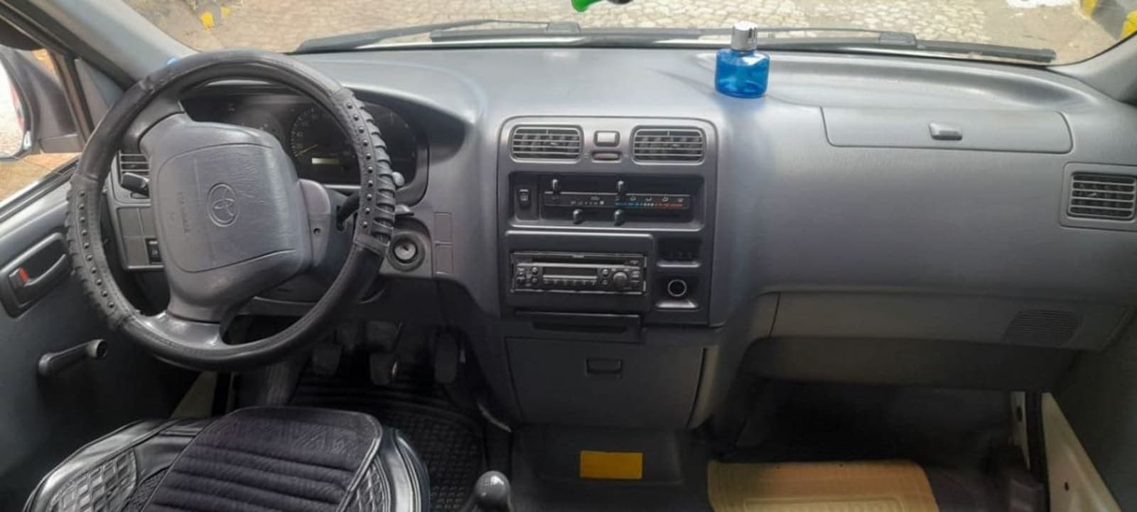 2003 Toyota Dolfin — photo 4