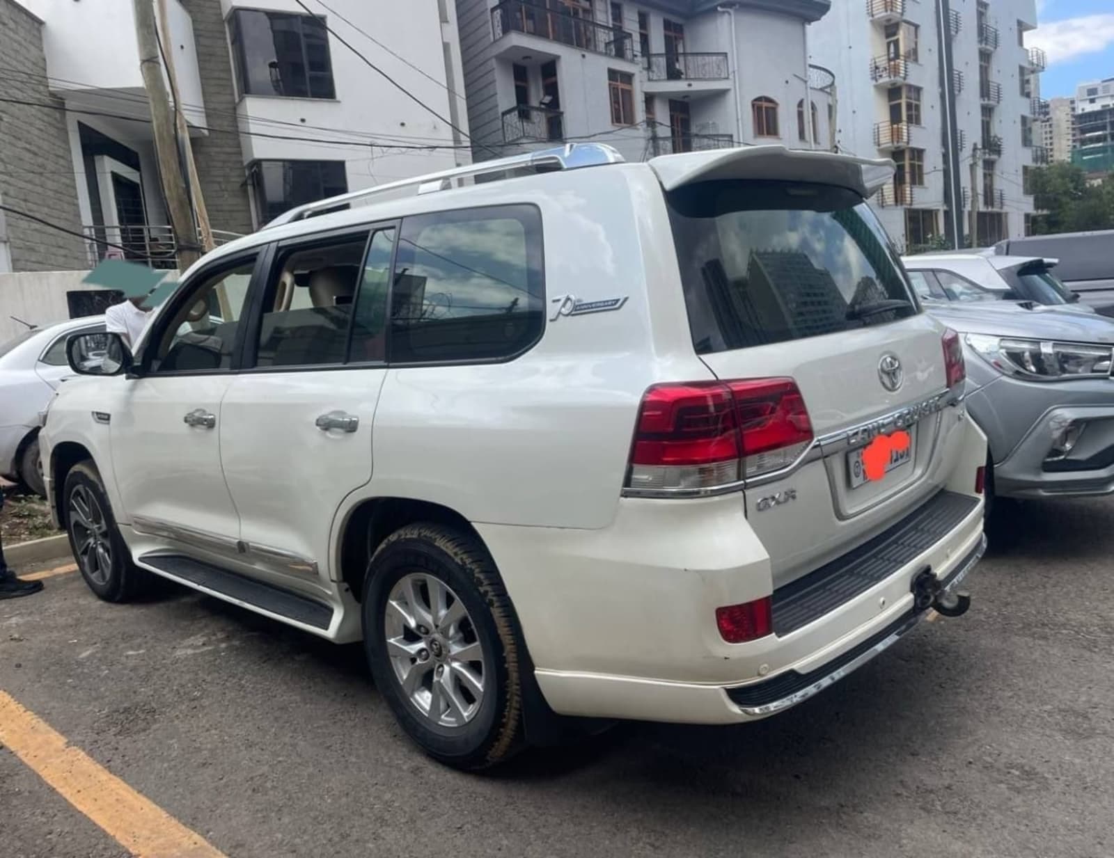 2019 Toyota Landcruiser GXR — photo 2