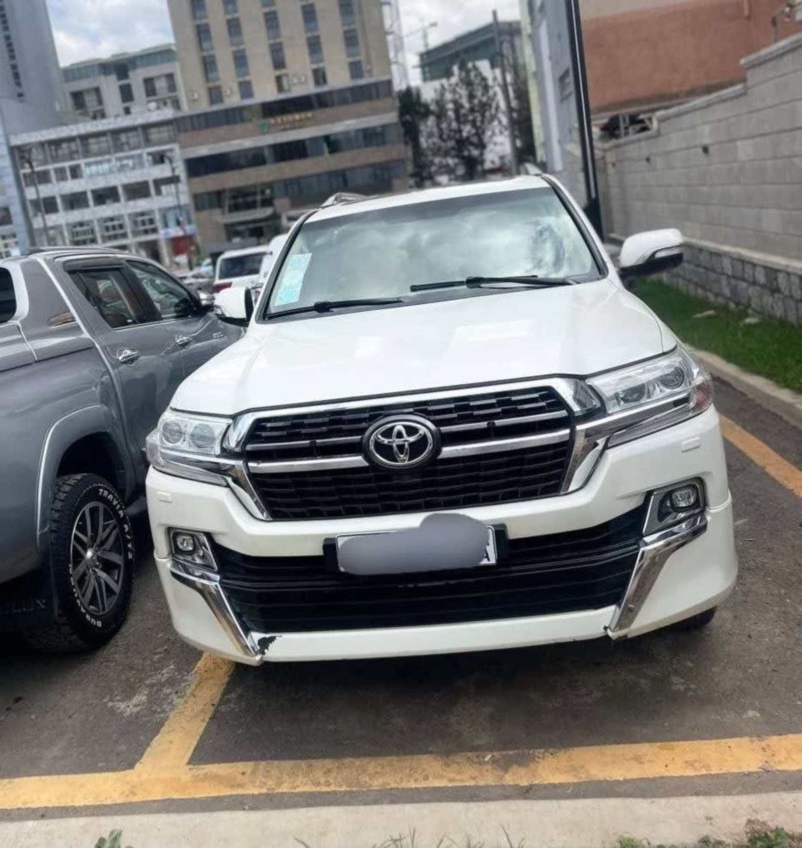 2019 Toyota Landcruiser GXR — photo 3