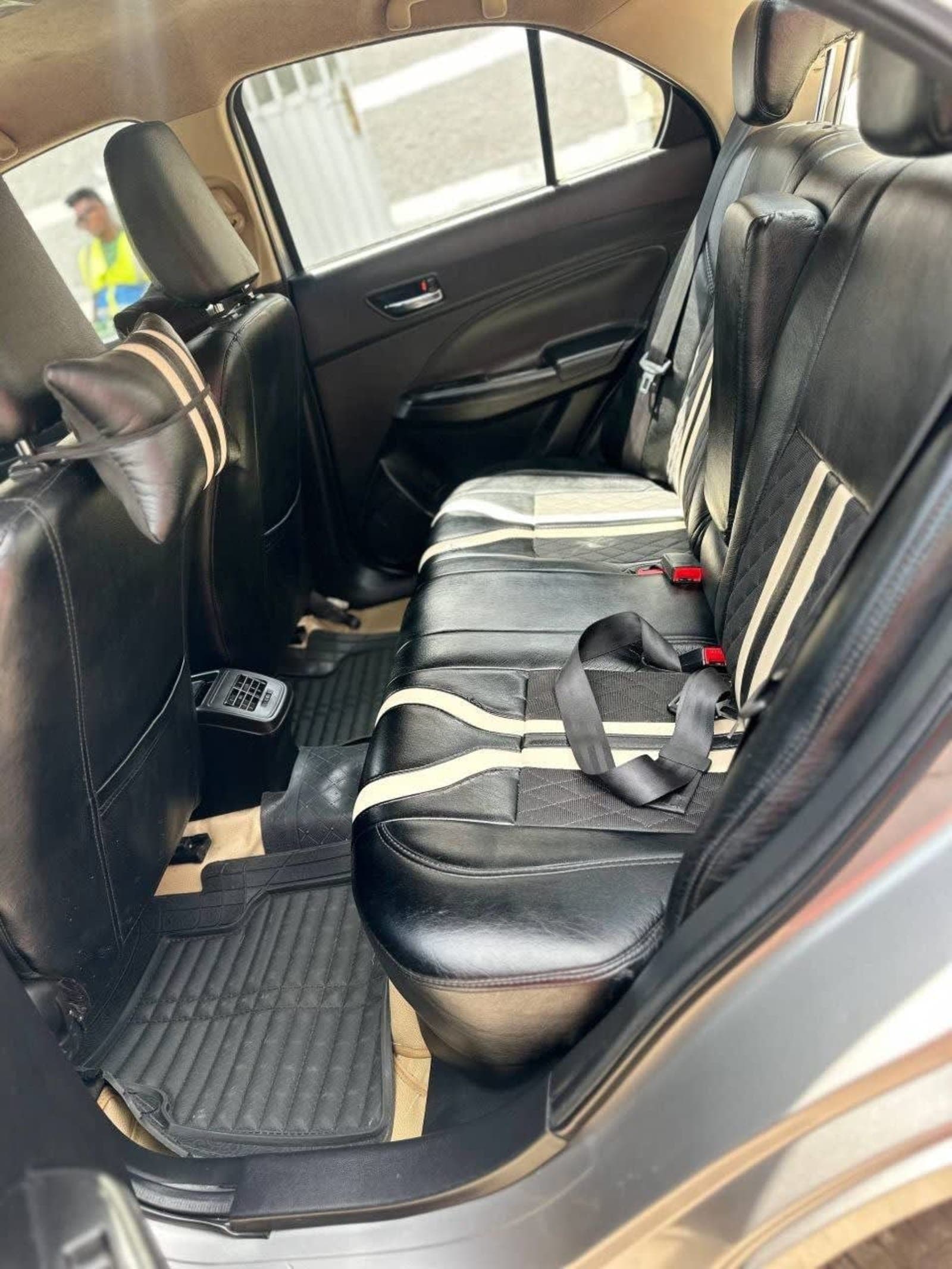 2022 Suzuki Dzire — photo 2