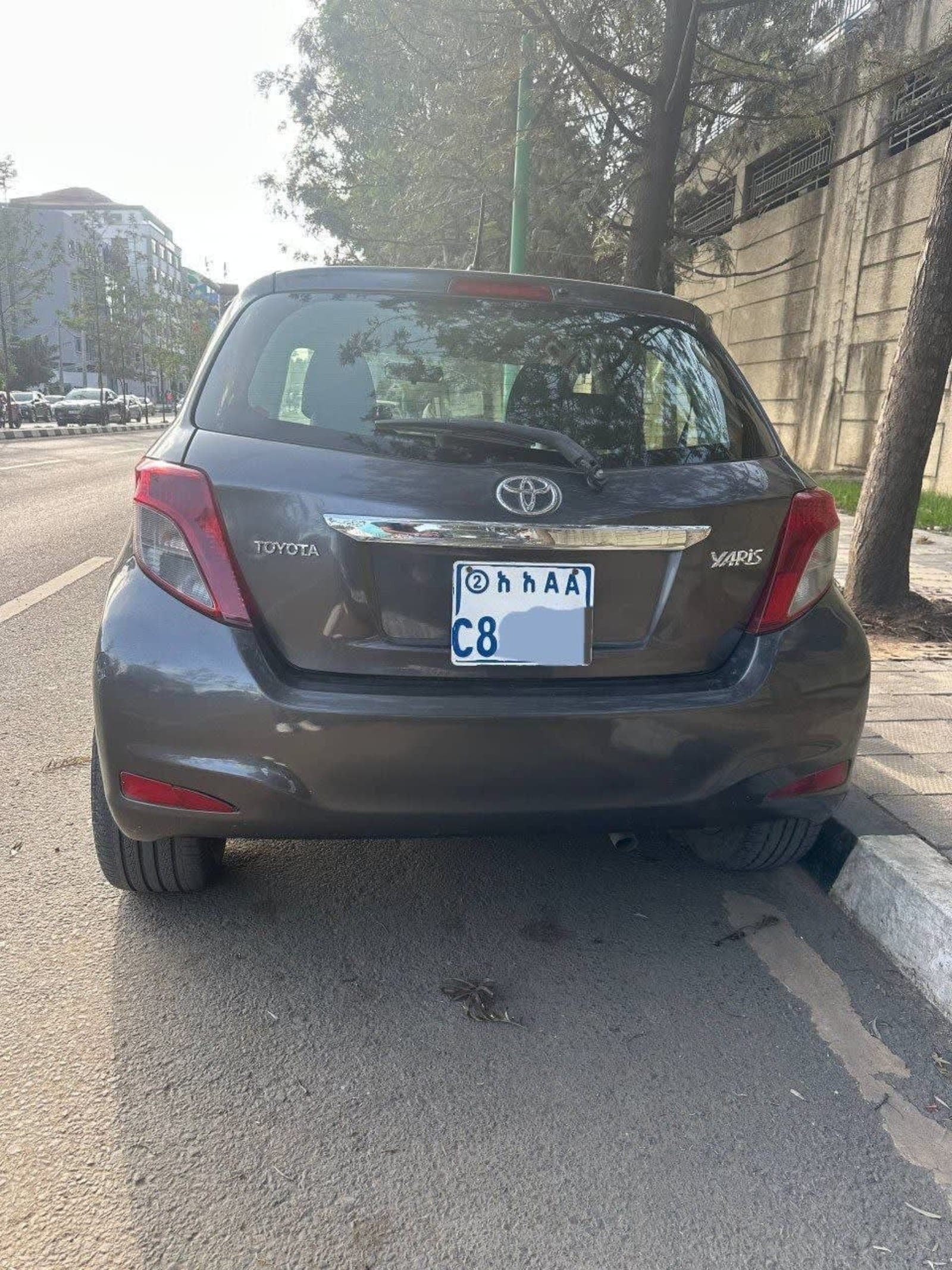 2012 Toyota Yaris Compact — photo 6