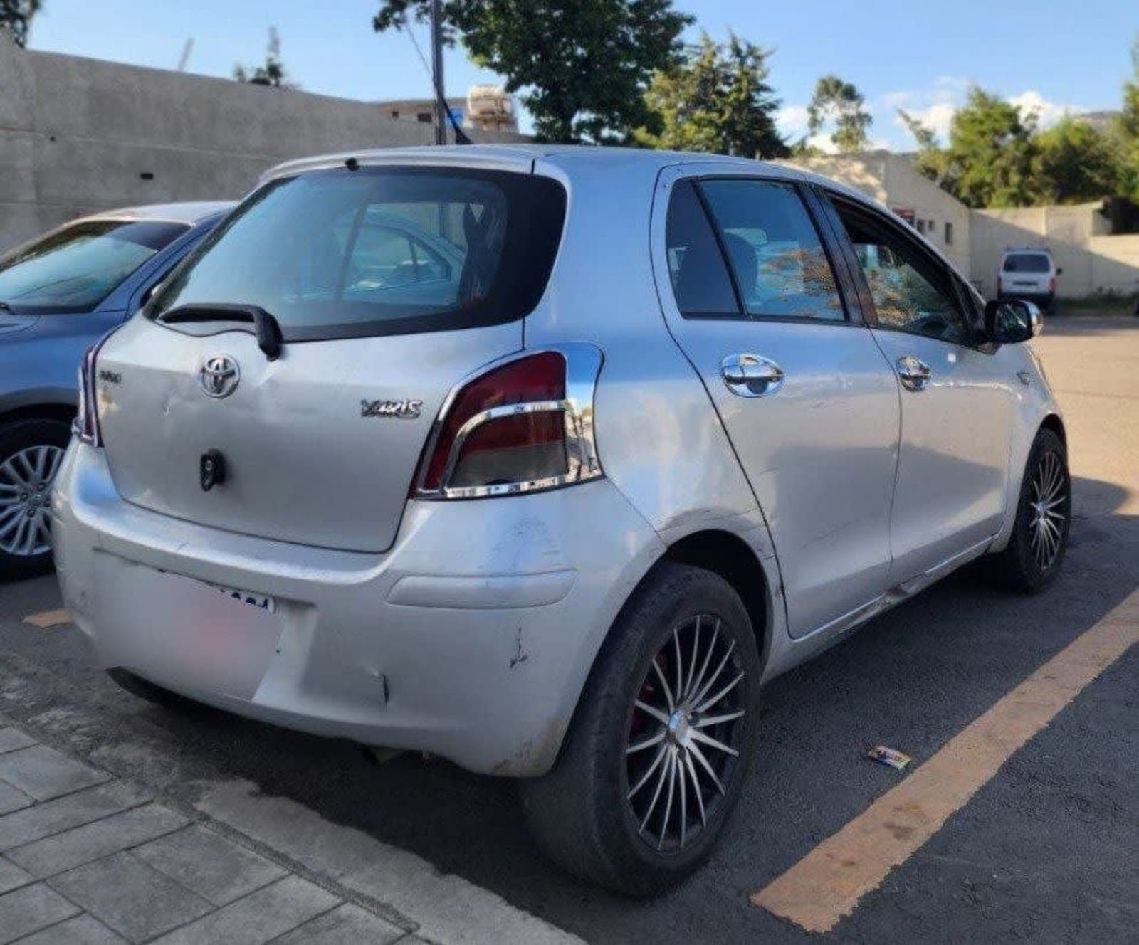 2009 Toyota Yaris Compact — photo 2