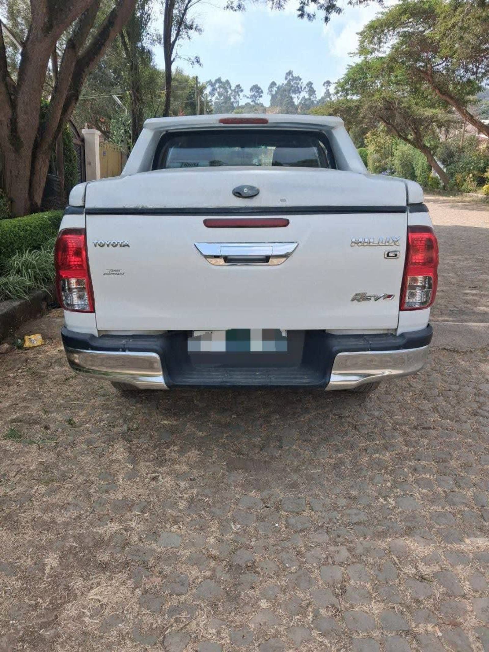 2017 Toyota Hilux Revo — photo 3