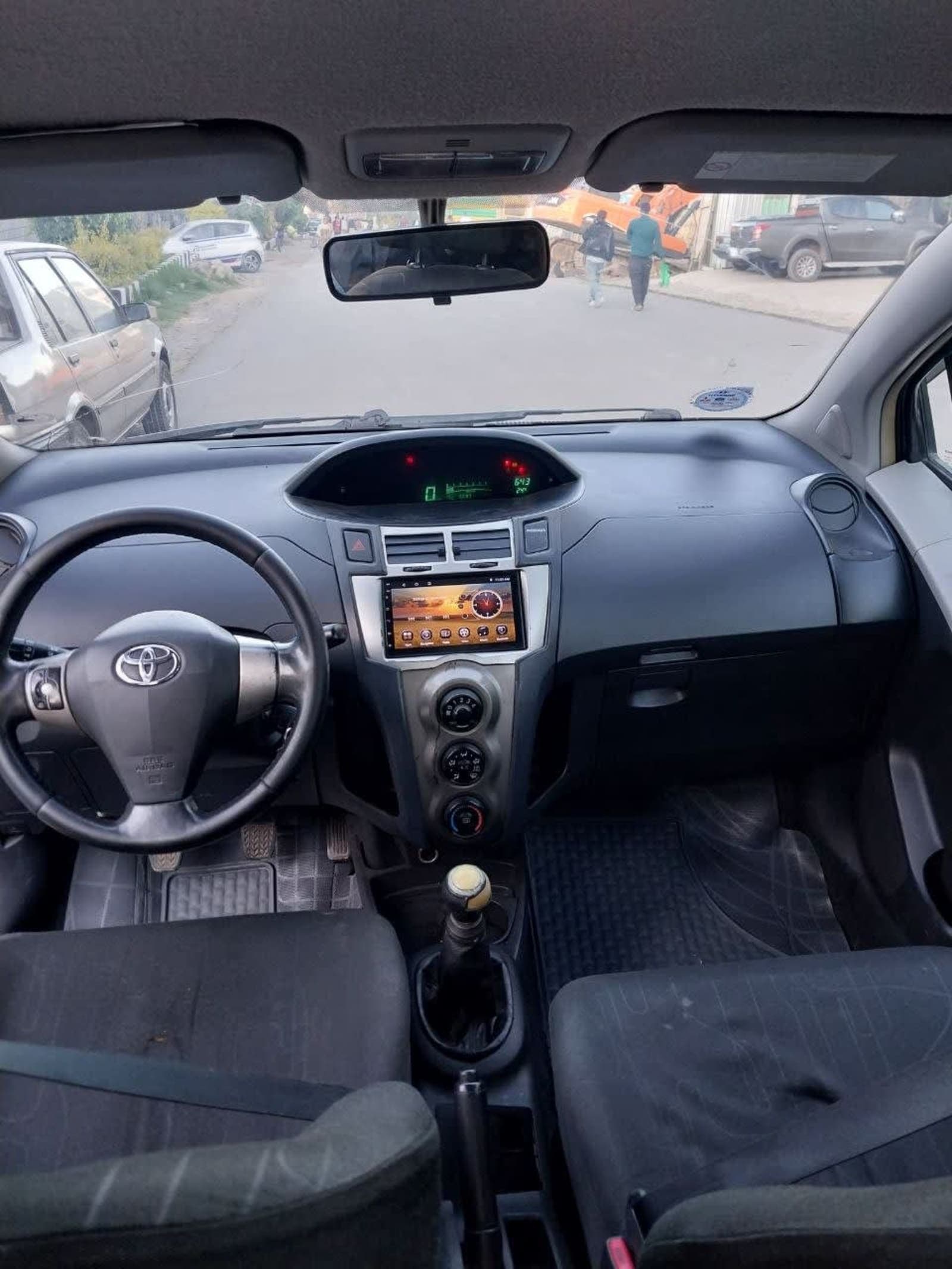 2010 TOYOTA YARIS COMPACT