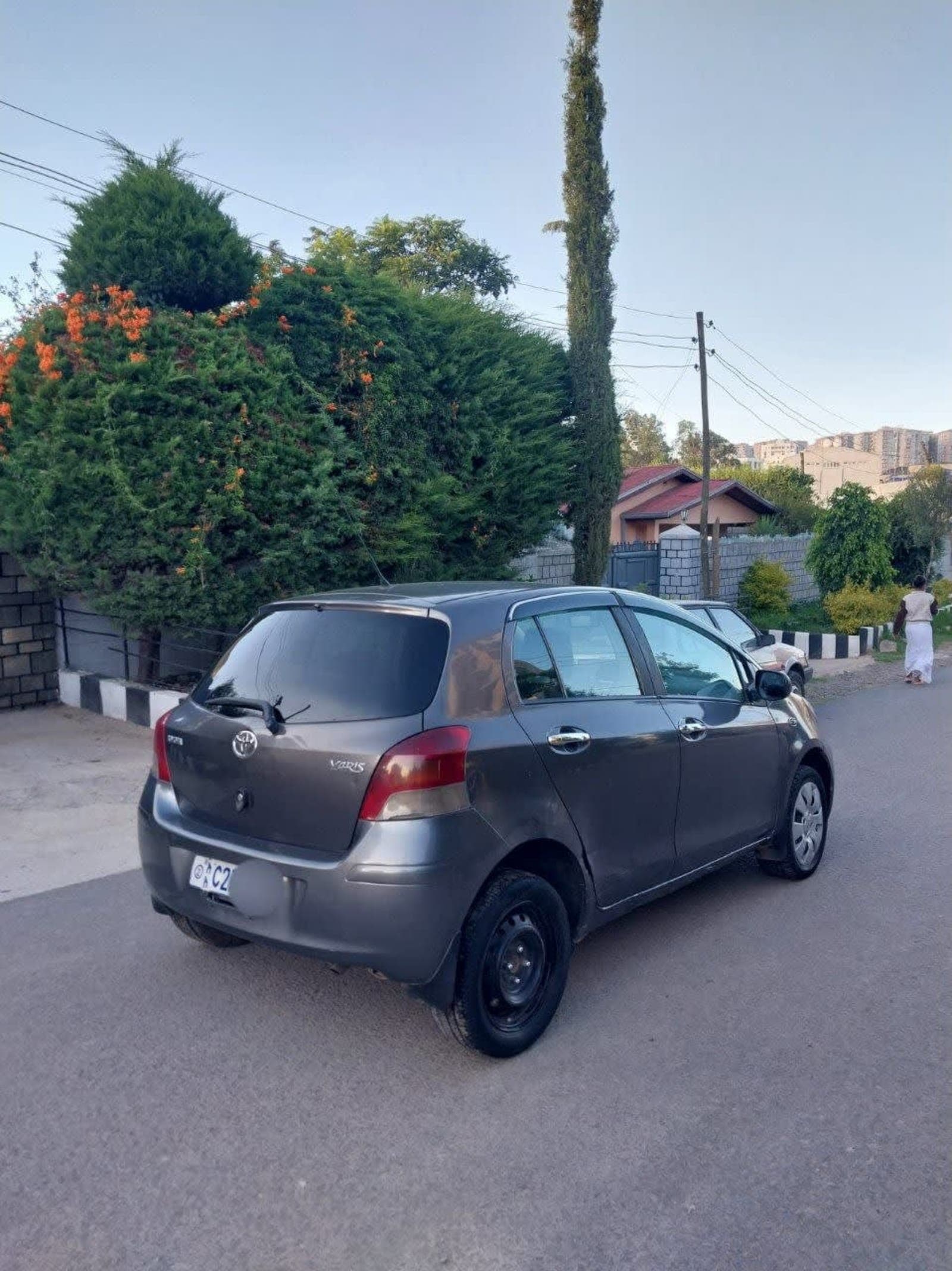 2010 TOYOTA YARIS COMPACT — photo 3