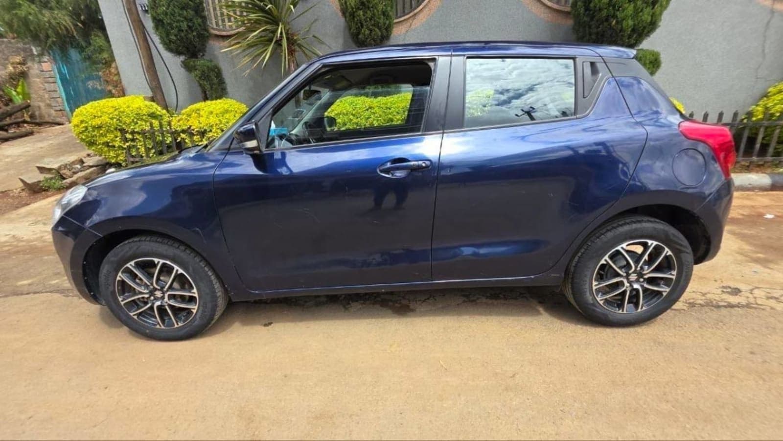 2022 Suzuki Swift — photo 3