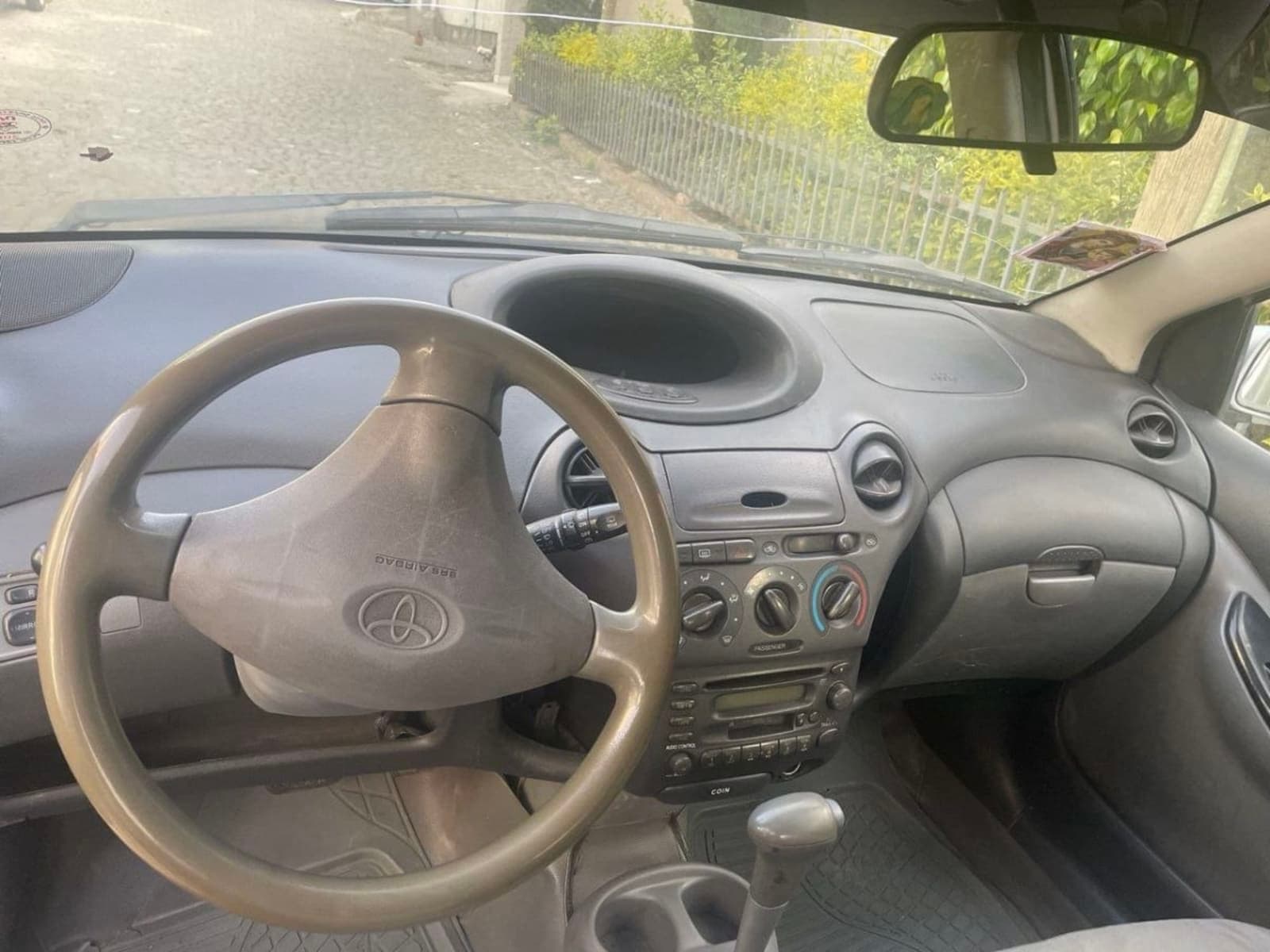 2000 Toyota Vitz