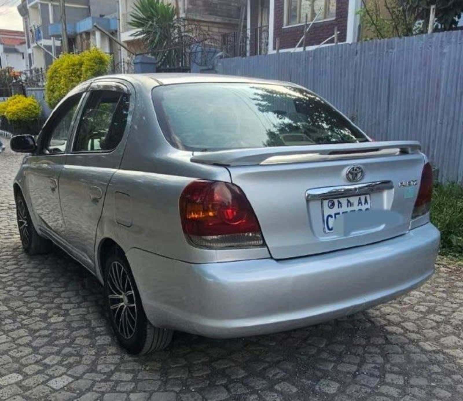 2005 Toyota Platz — photo 3