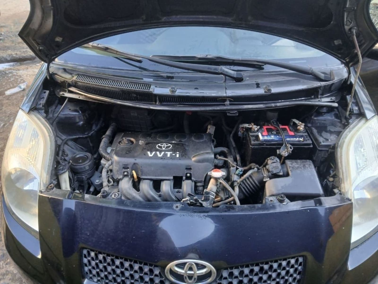 2008 Toyota Yaris Compact — photo 4