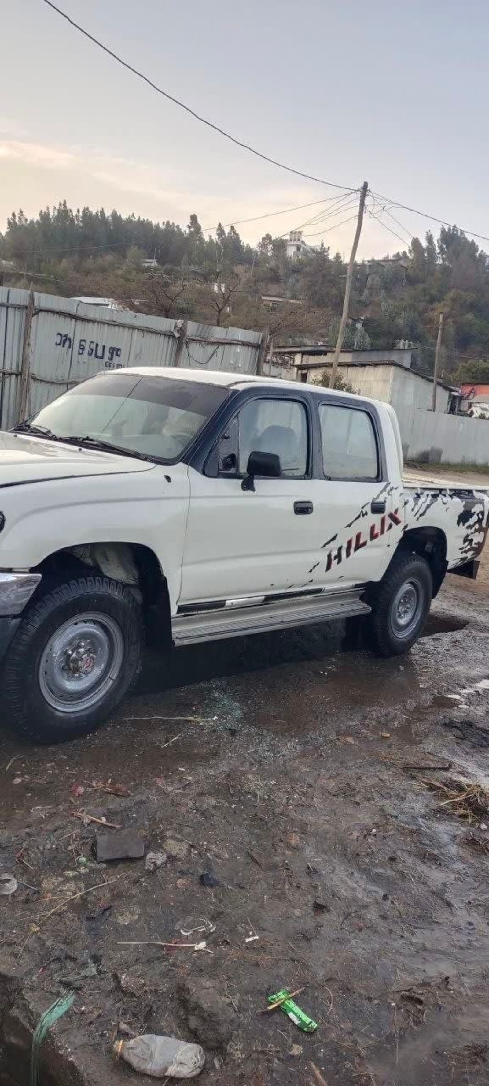 1998 Toyota 3L — photo 2