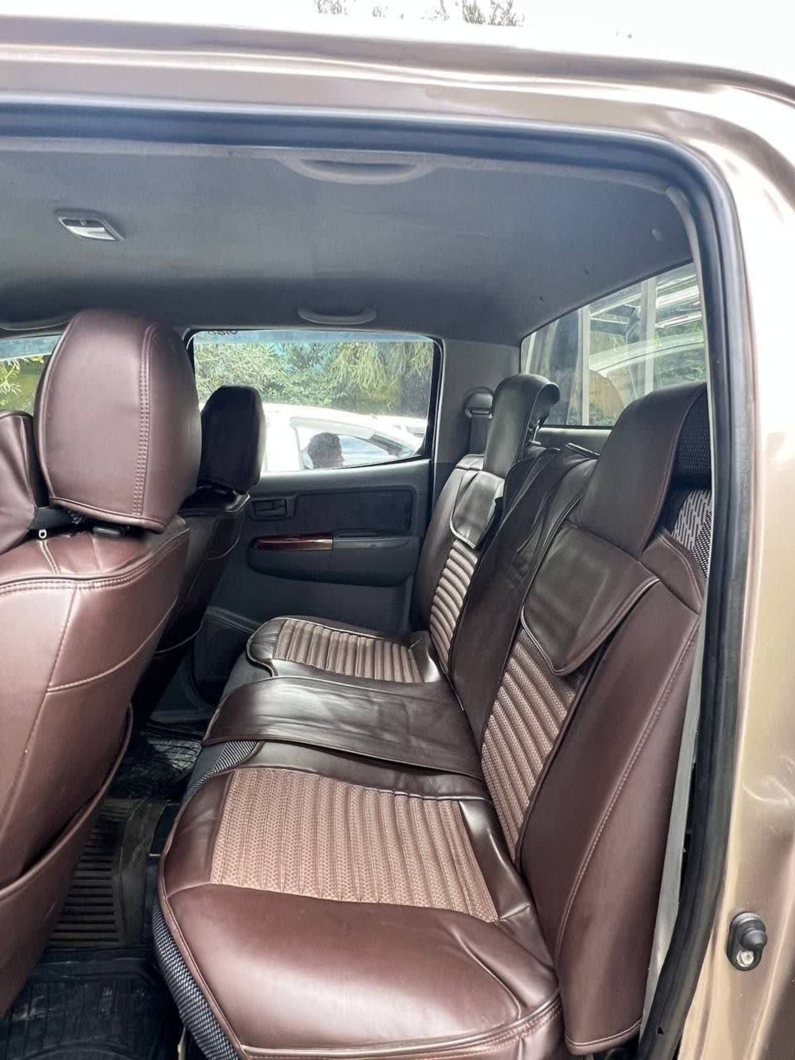 2011 Toyota Hilux double — photo 3