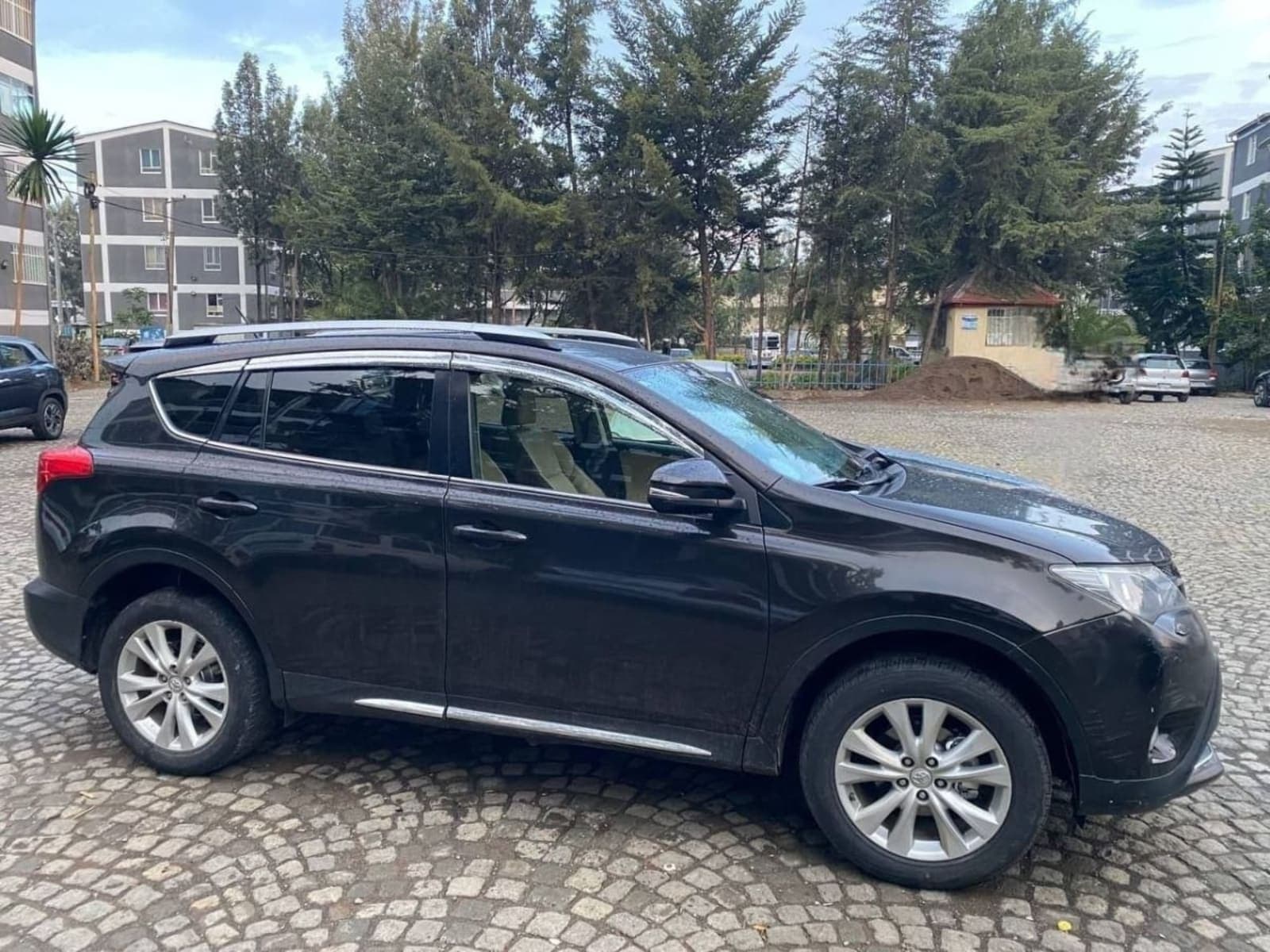 2015 Toyota Rav4 — photo 6