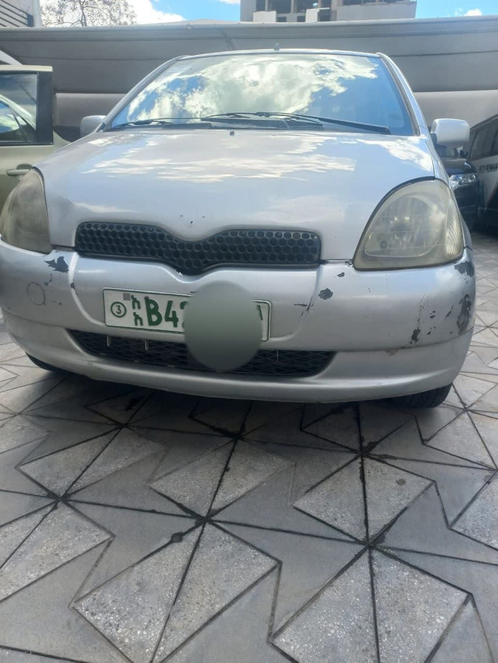 2001 TOYOTA VITZ