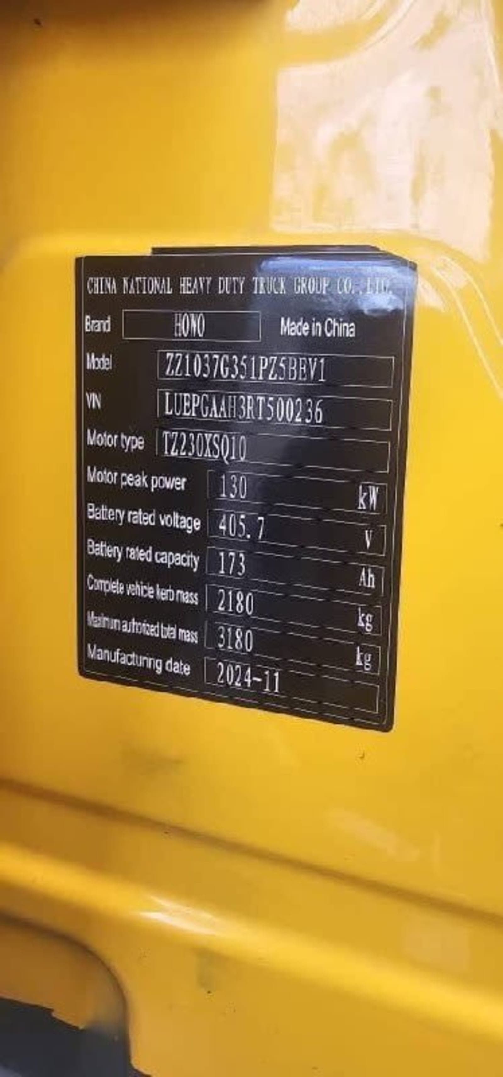 Sino truck HOWO R101 — photo 2