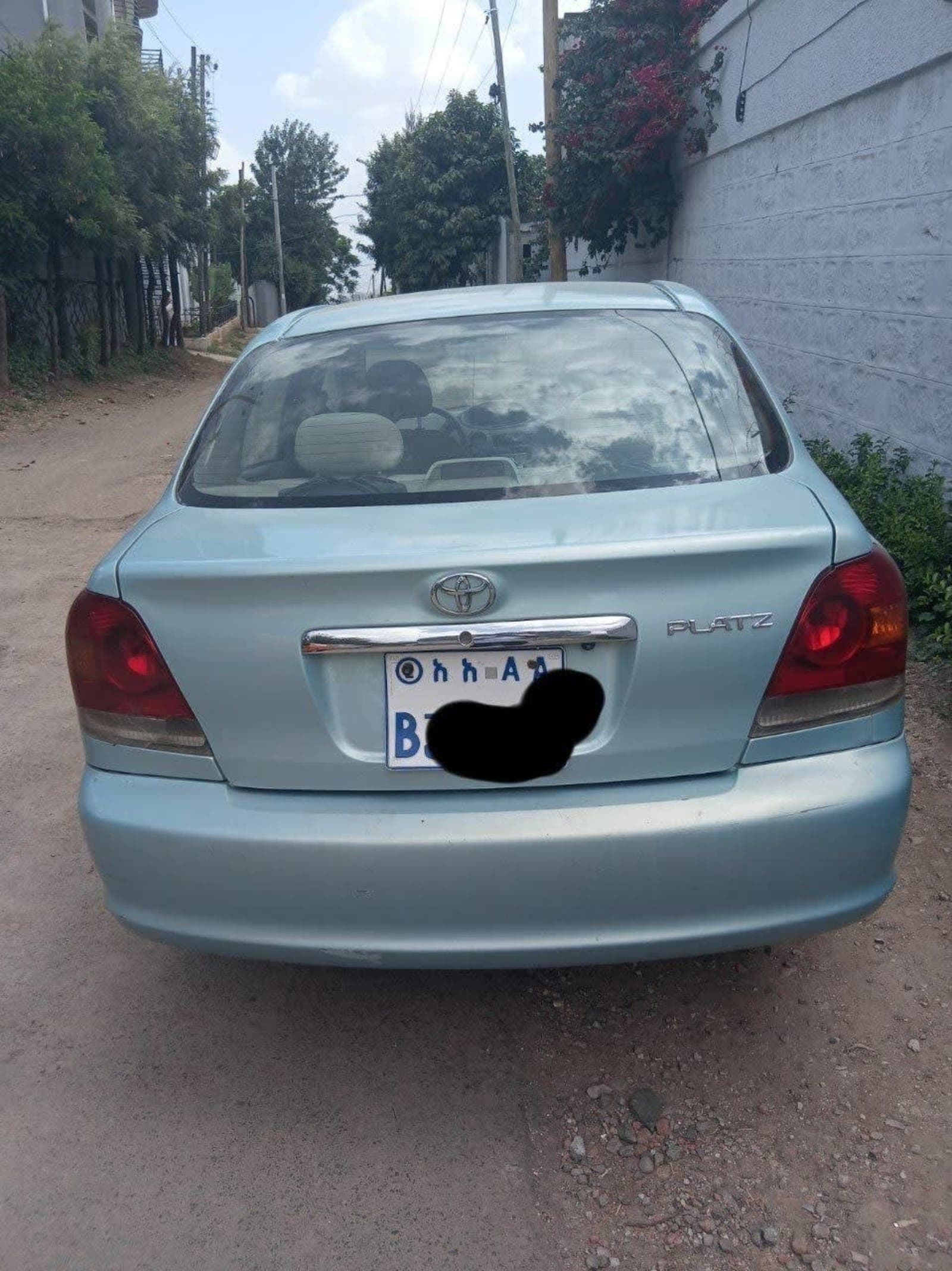 2005 Toyota Platz — photo 2