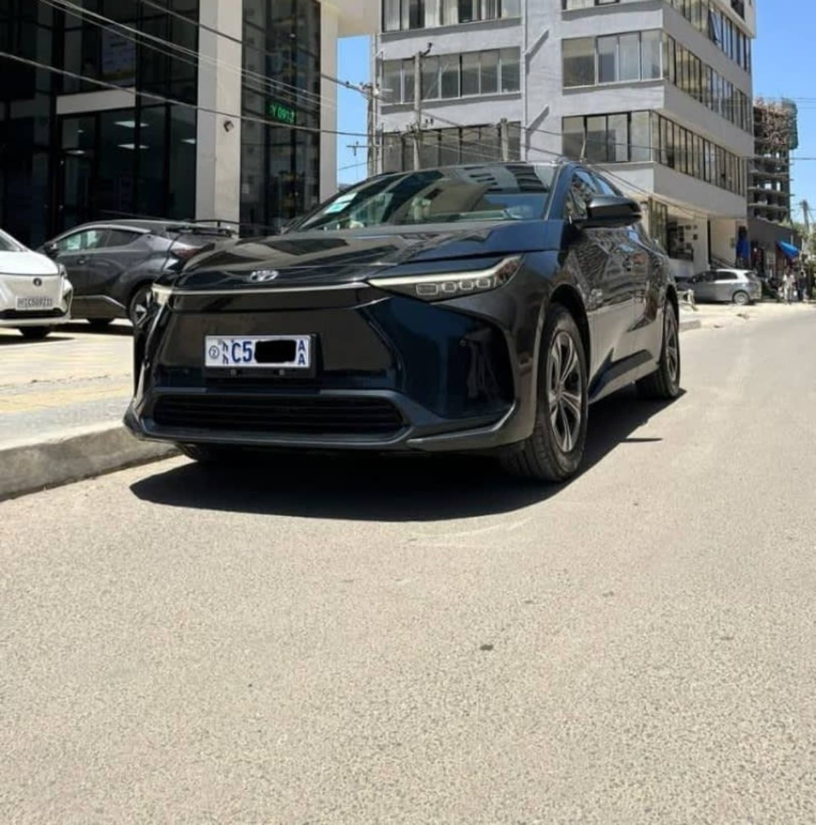 2023 Toyota Bz4x — photo 8