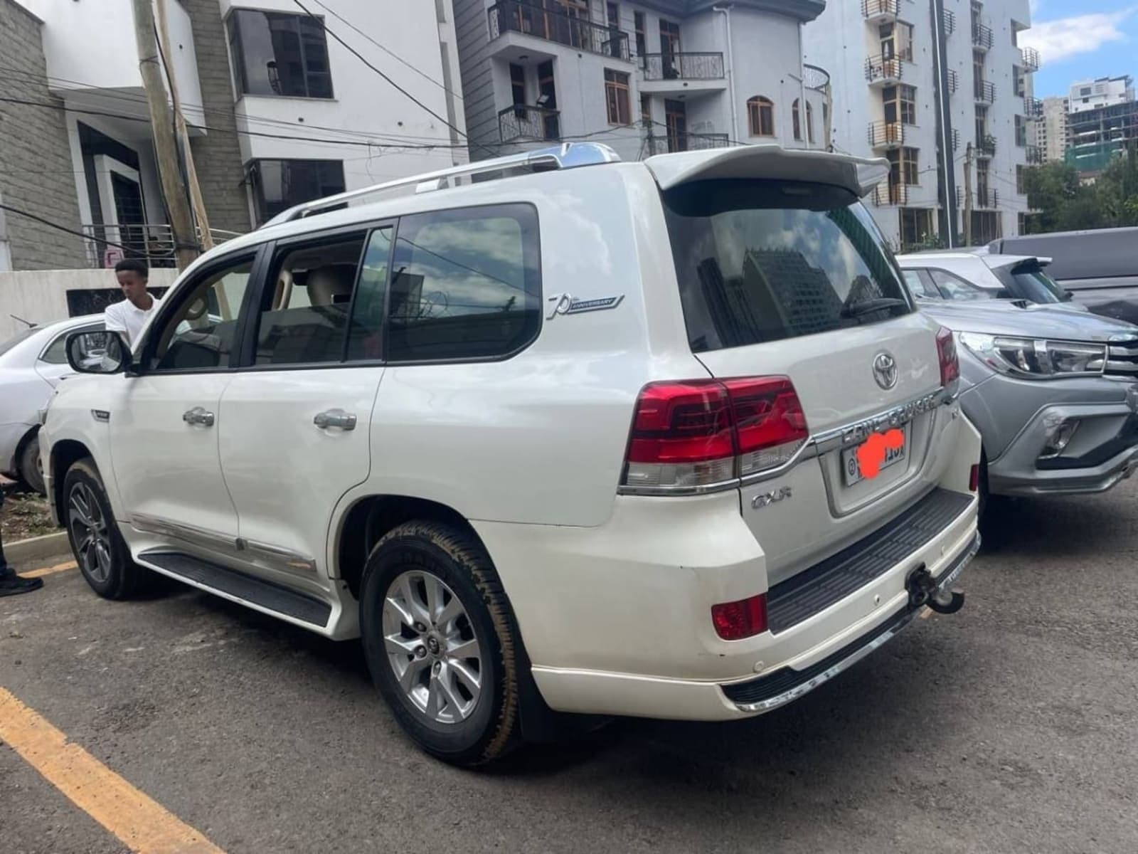 2010 Toyota Landcruiser GXR — photo 4