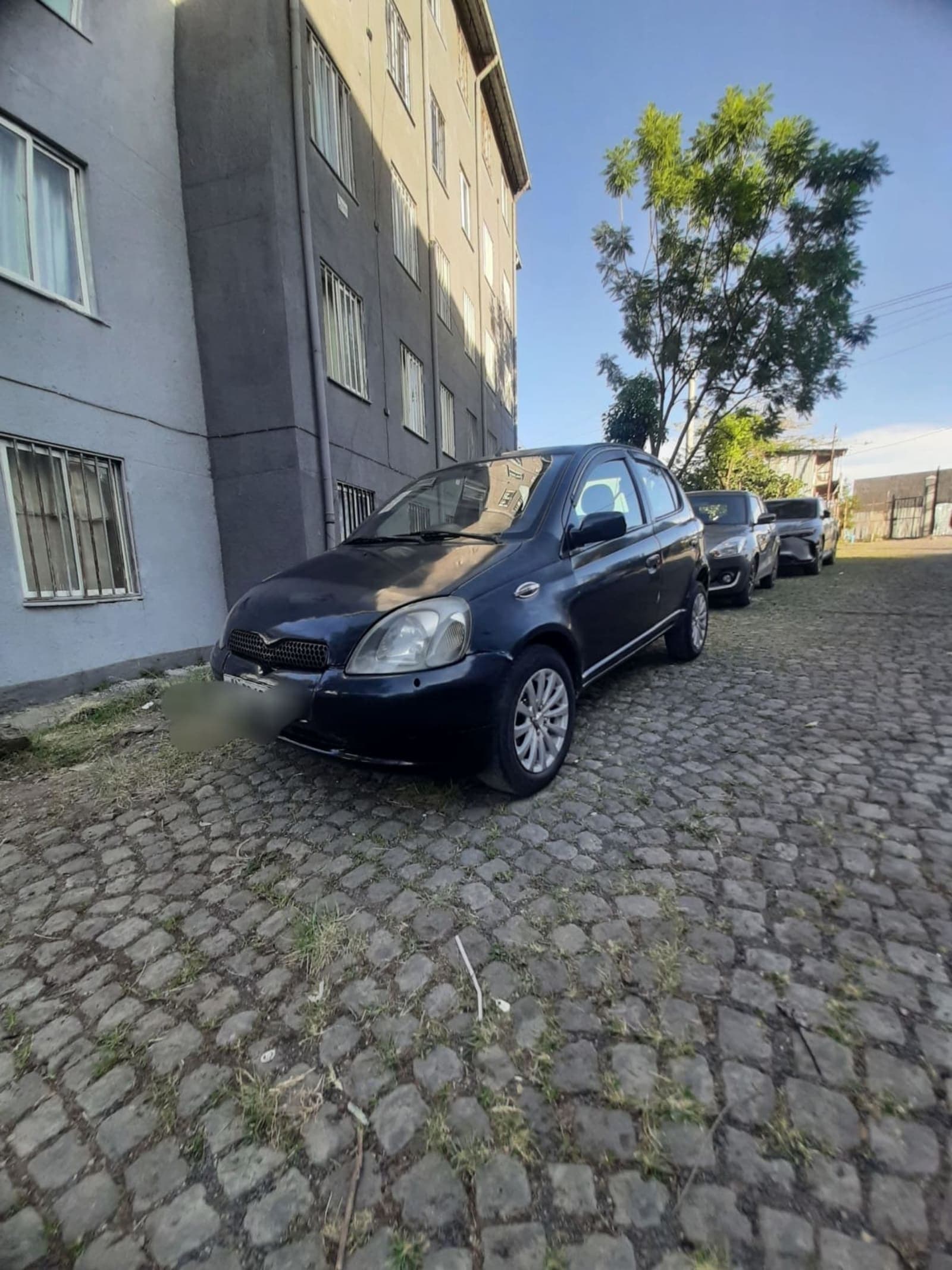 2000 Toyota Vitz — photo 2