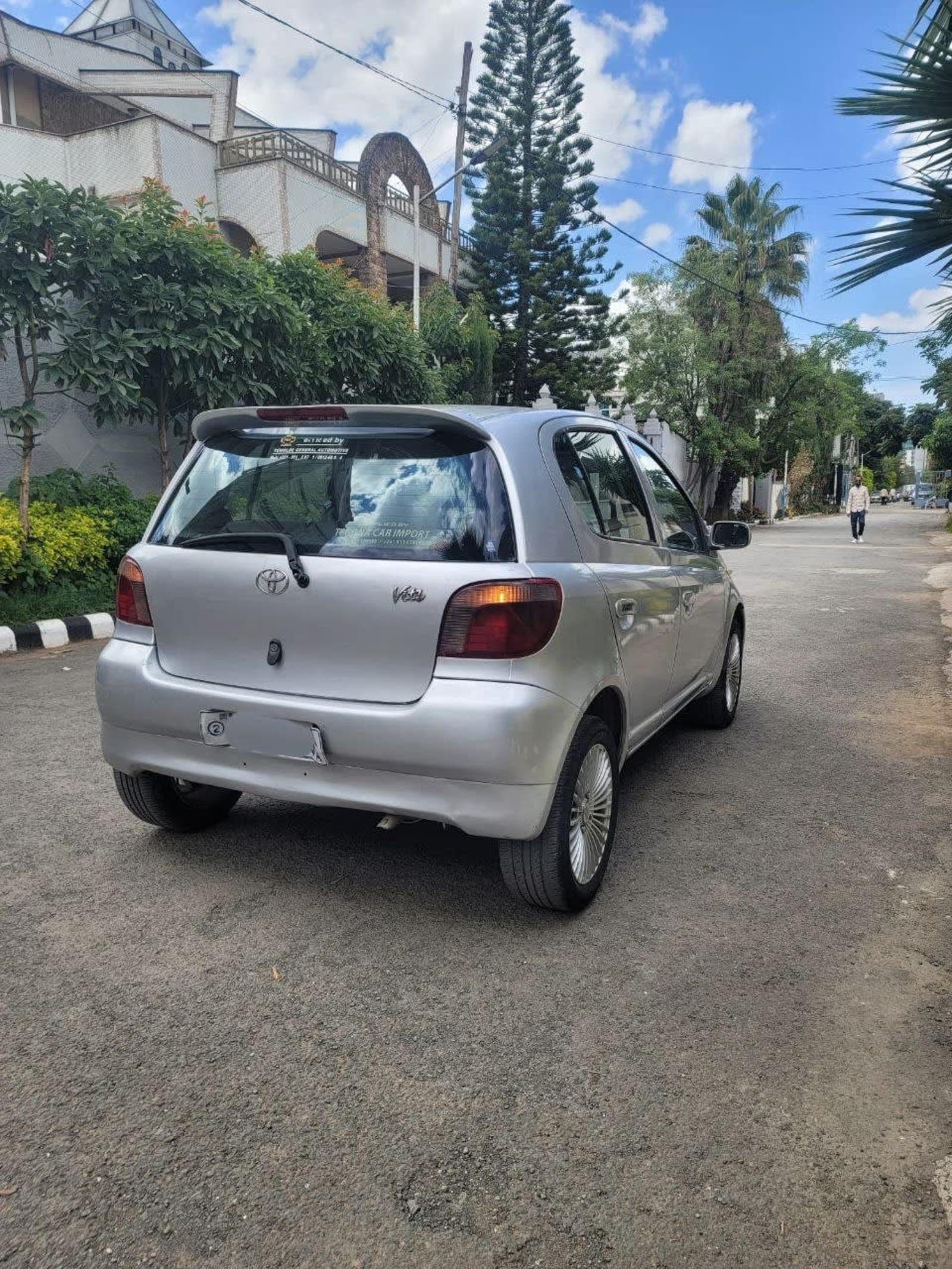 2001 Toyota Vitz