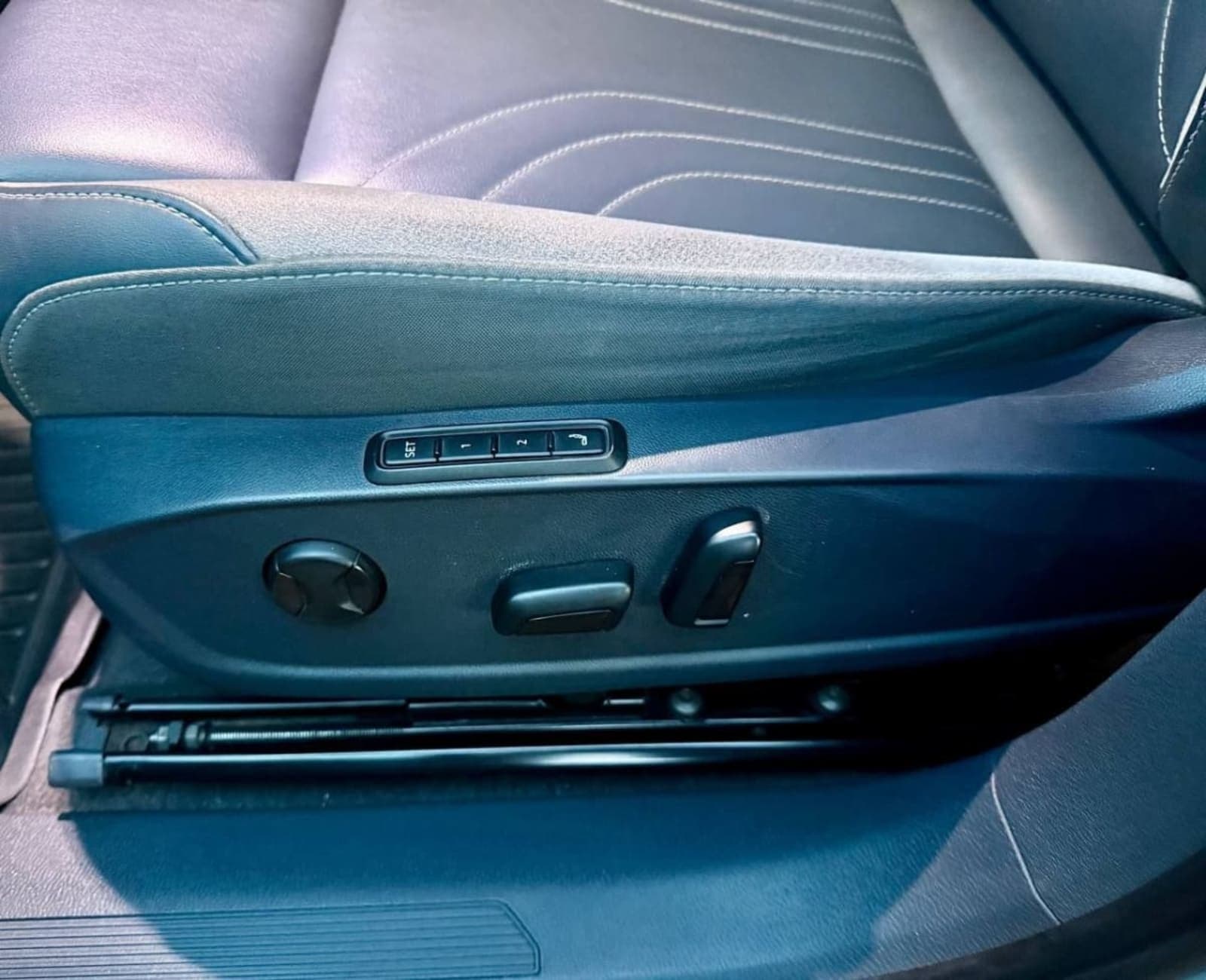 2023 VOLKSWAGEN ID.4 Crozz Pro EV — photo 5