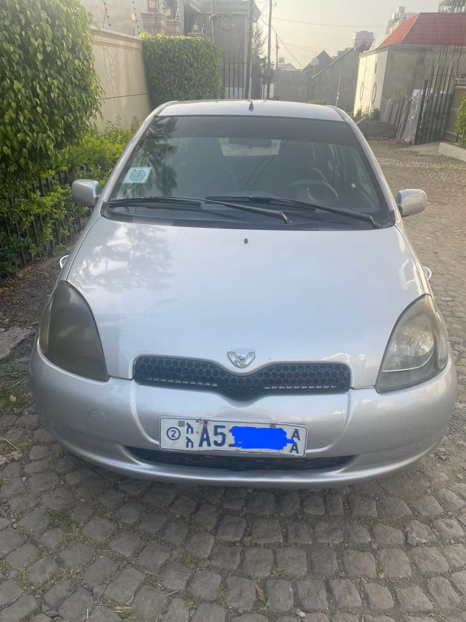 2000 Toyota Vitz — photo 4