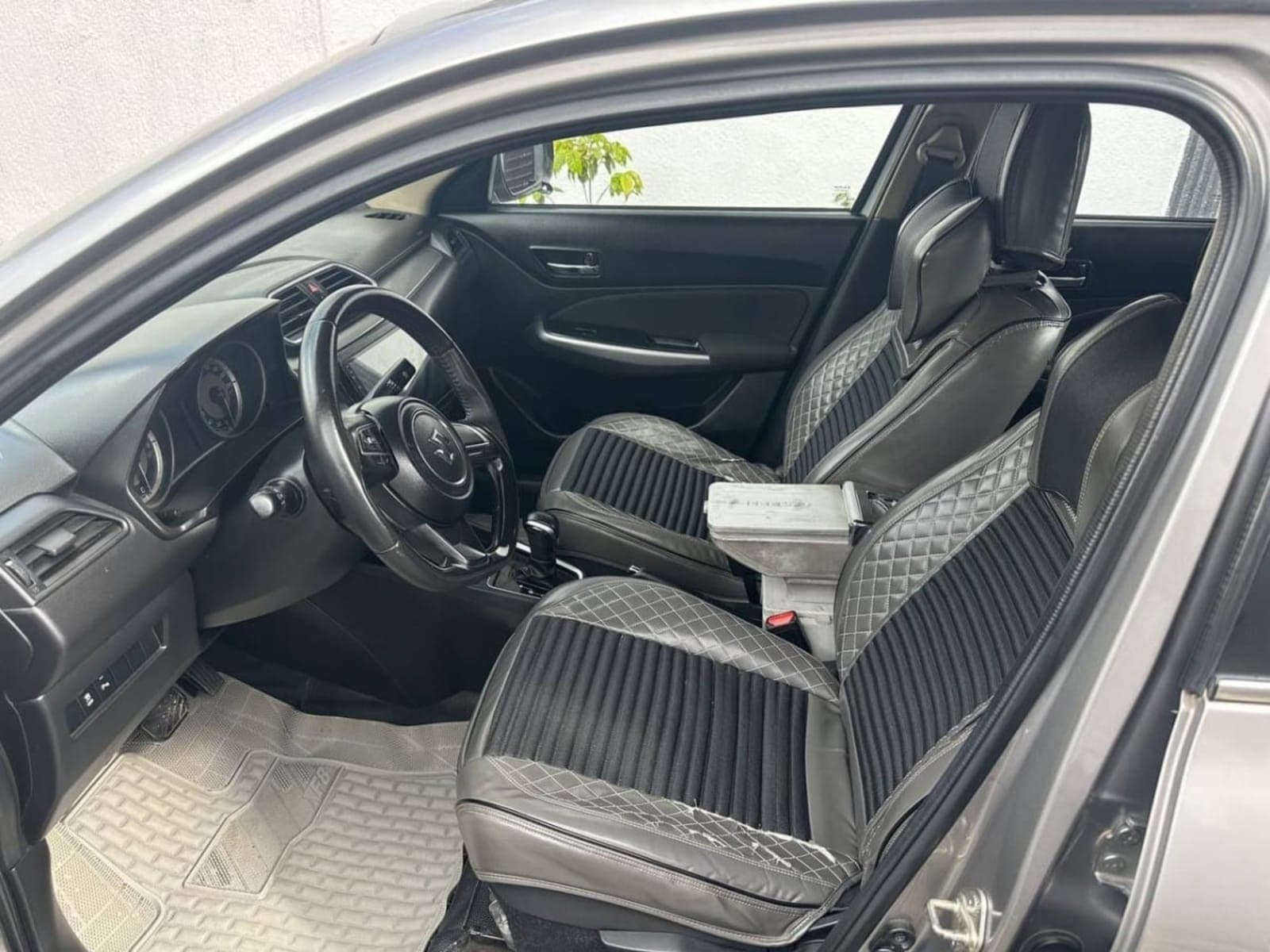 2022 Suzuki Dzire — photo 2