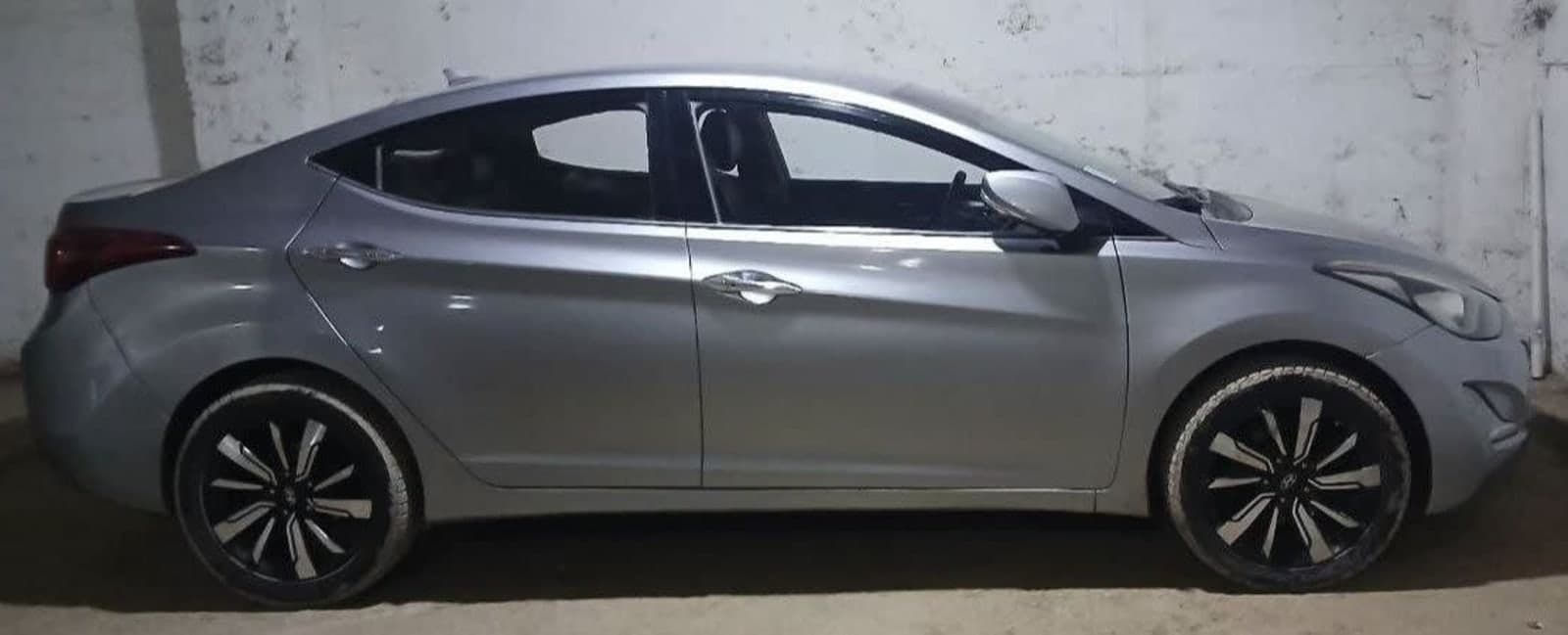 2012 Hyundai Elantra — photo 4
