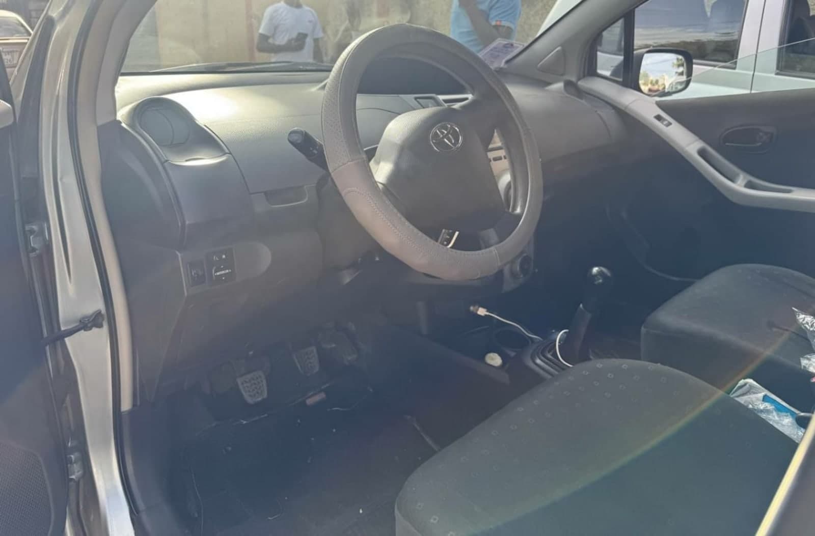 2007 Toyota Yaris compact — photo 2