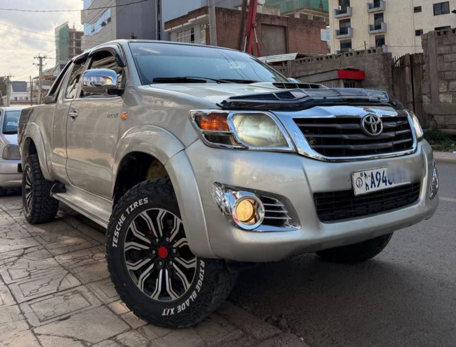2012 Toyota Hilux kin Cab — photo 5