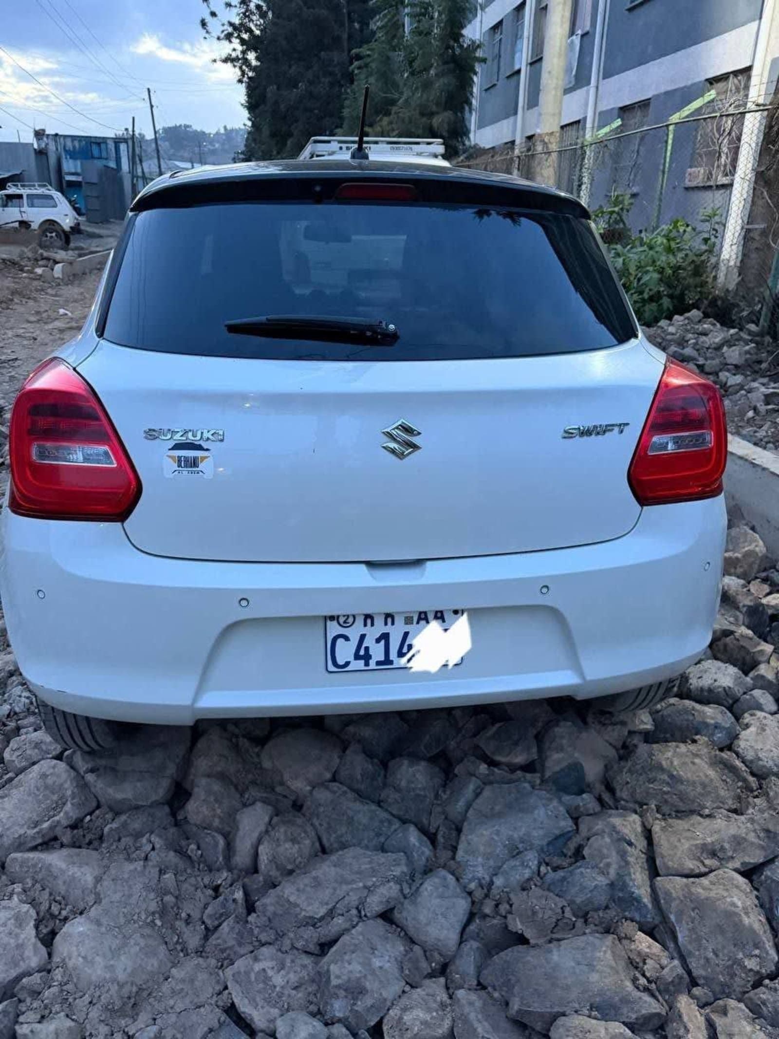 2022 Suzuki Swift — photo 3