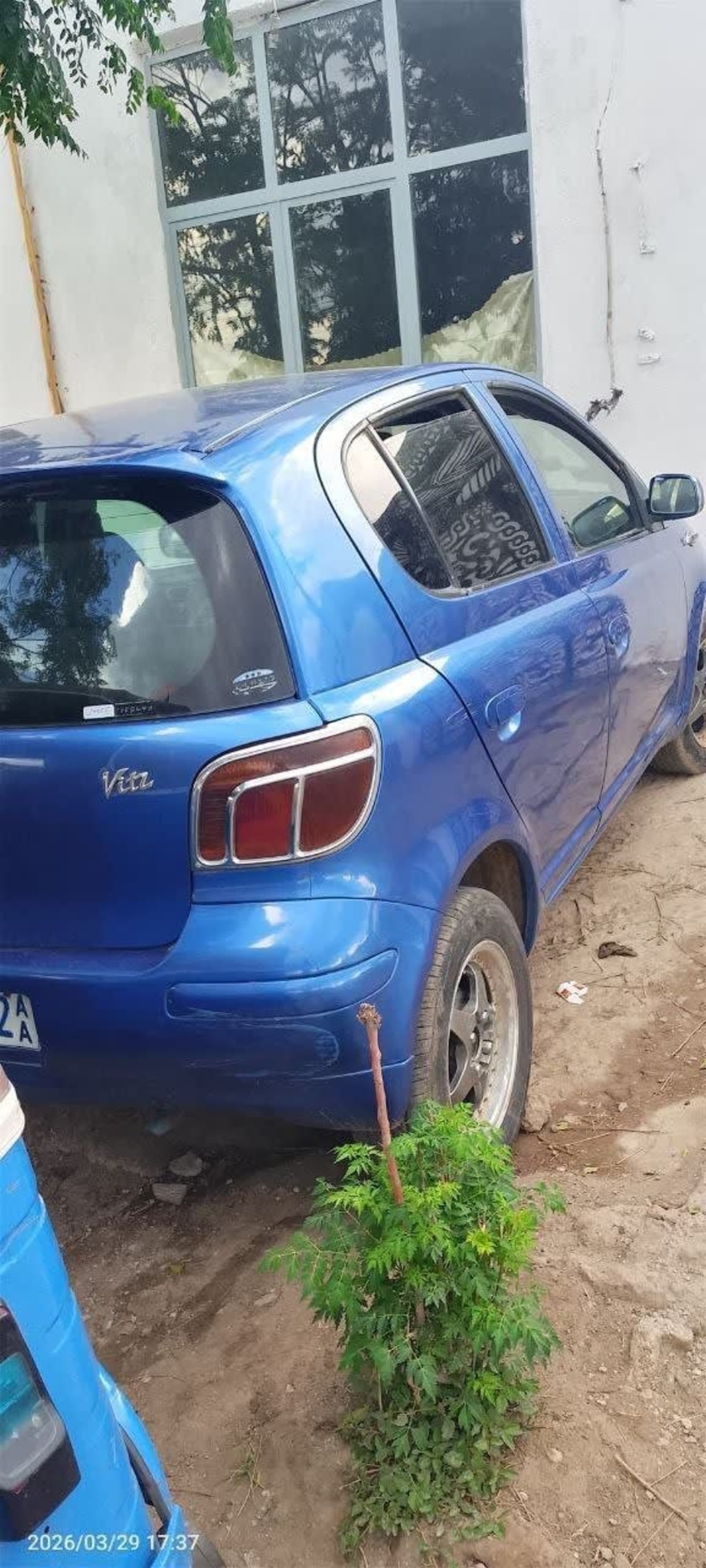 2002 Toyota Vitz — photo 6