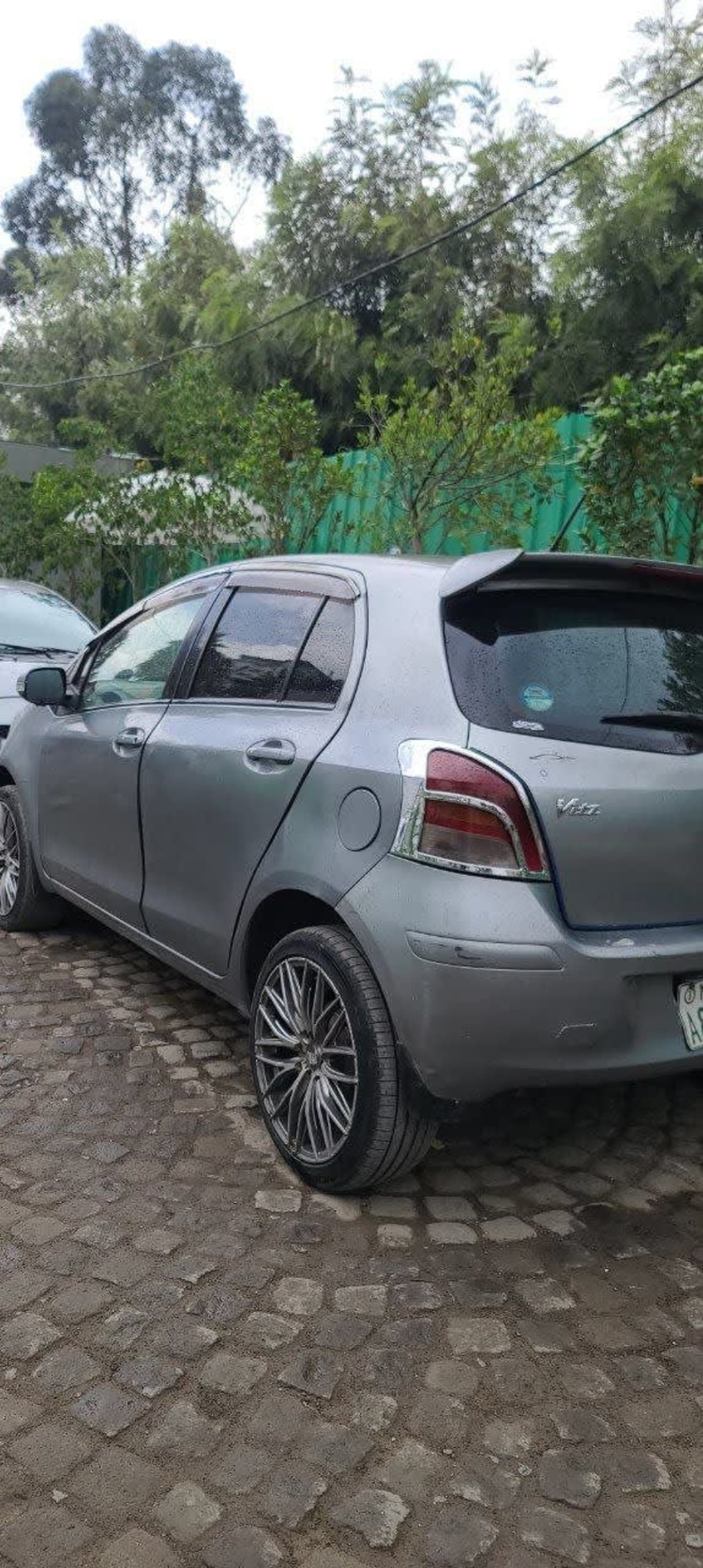 2008 Toyota Yaris Compact — photo 2