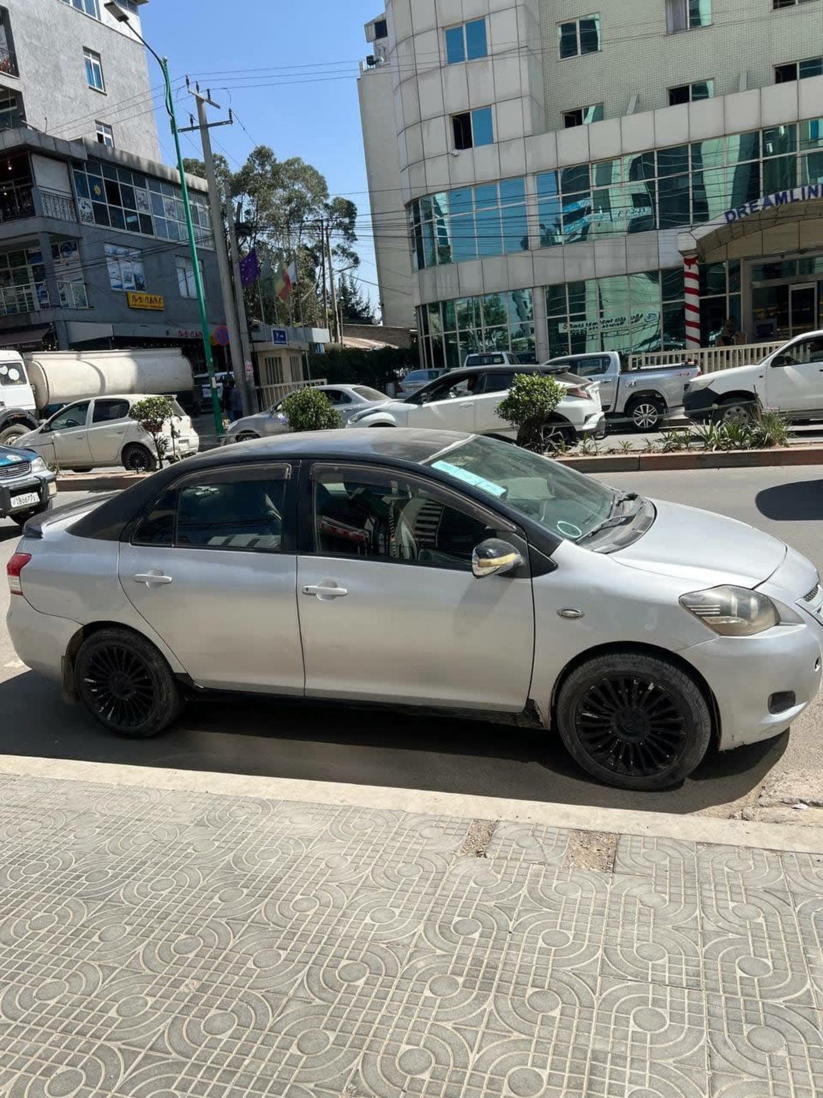 2007 Toyota Yaris Belta — photo 3